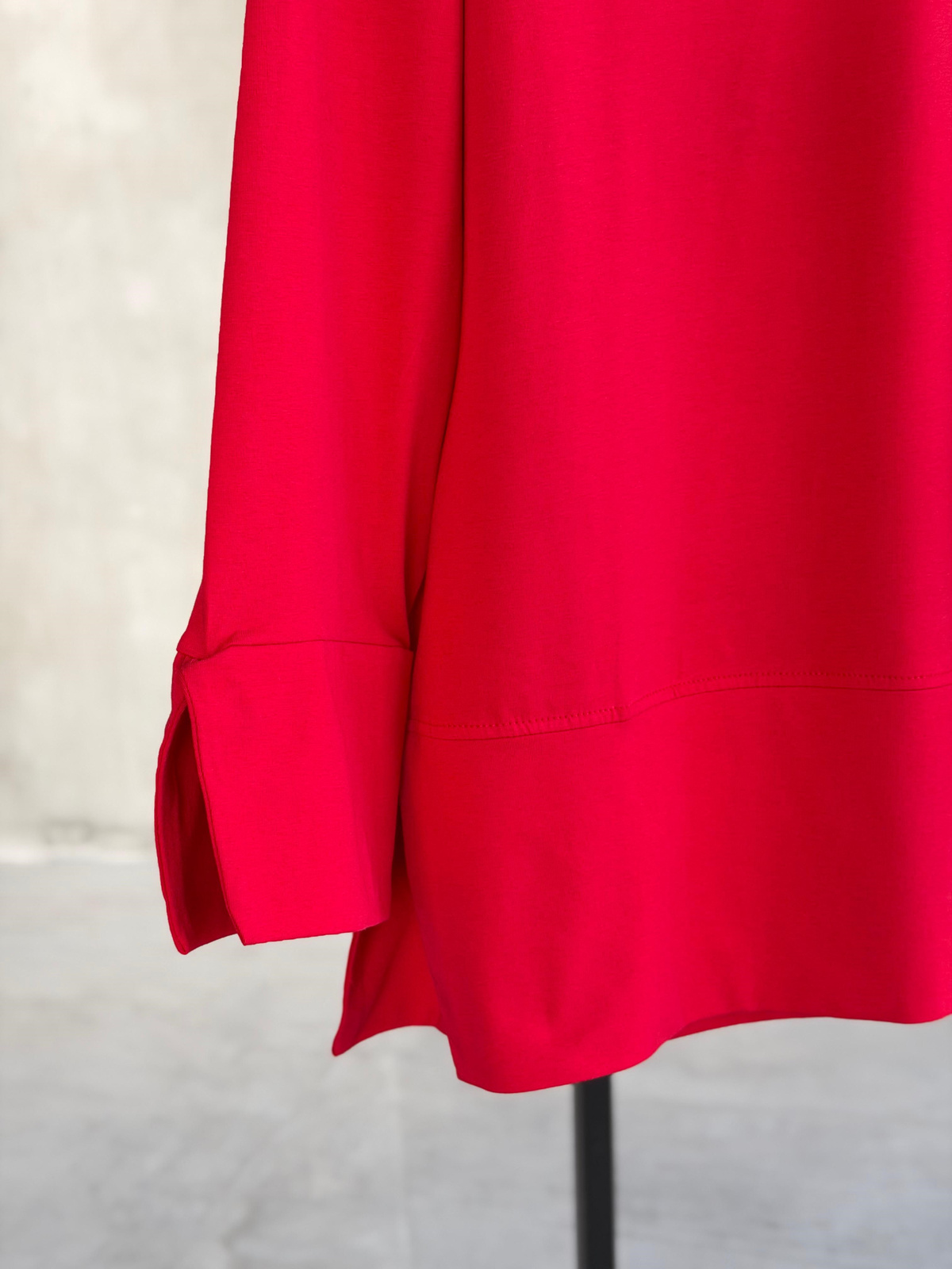 Basic Manşet Kollu Yırtmaç Detaylı Sweat (Kırmızı)