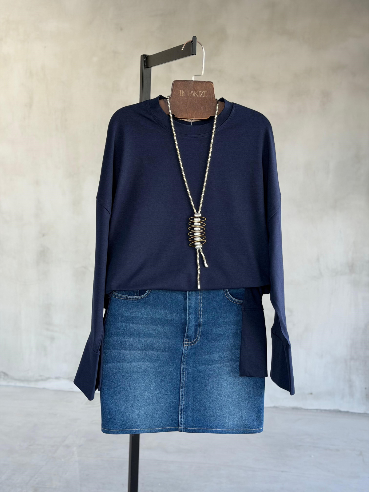 Basic Manşet Kollu Yırtmaç Detaylı Sweat (Lacivert)