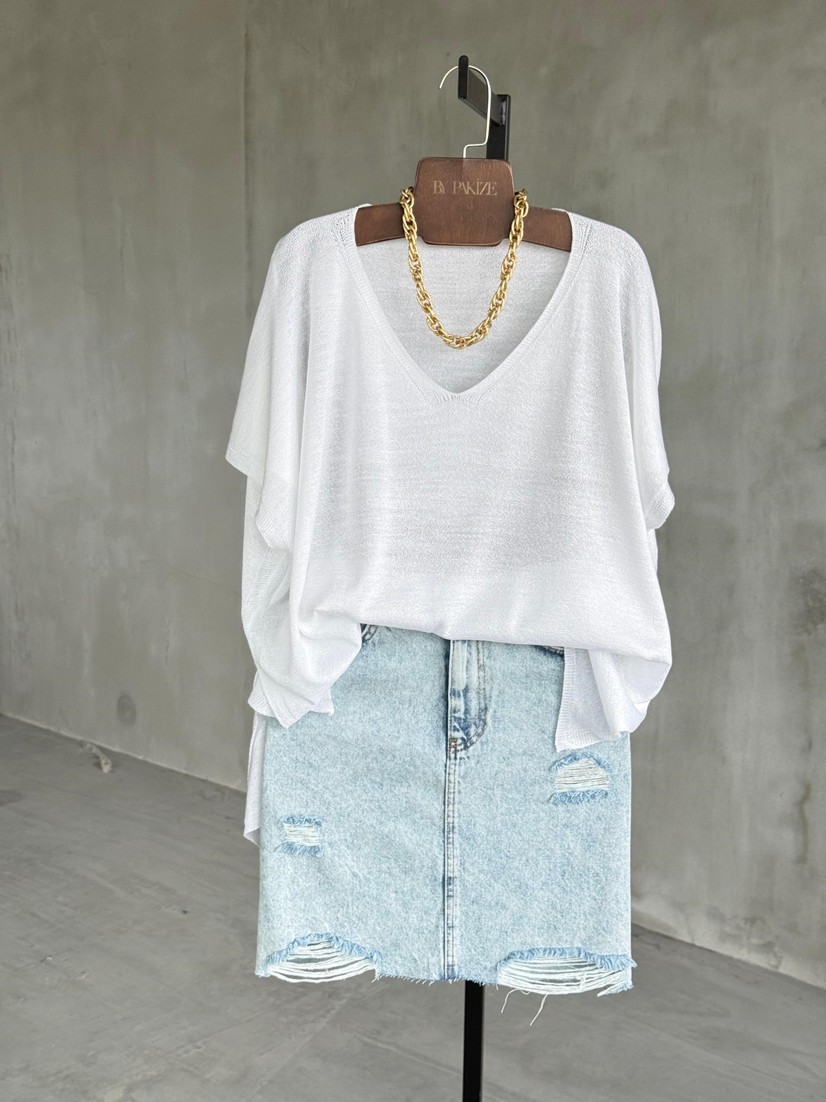 Basic Oversize Merserize Yan Yırtmaç Triko (Beyaz)