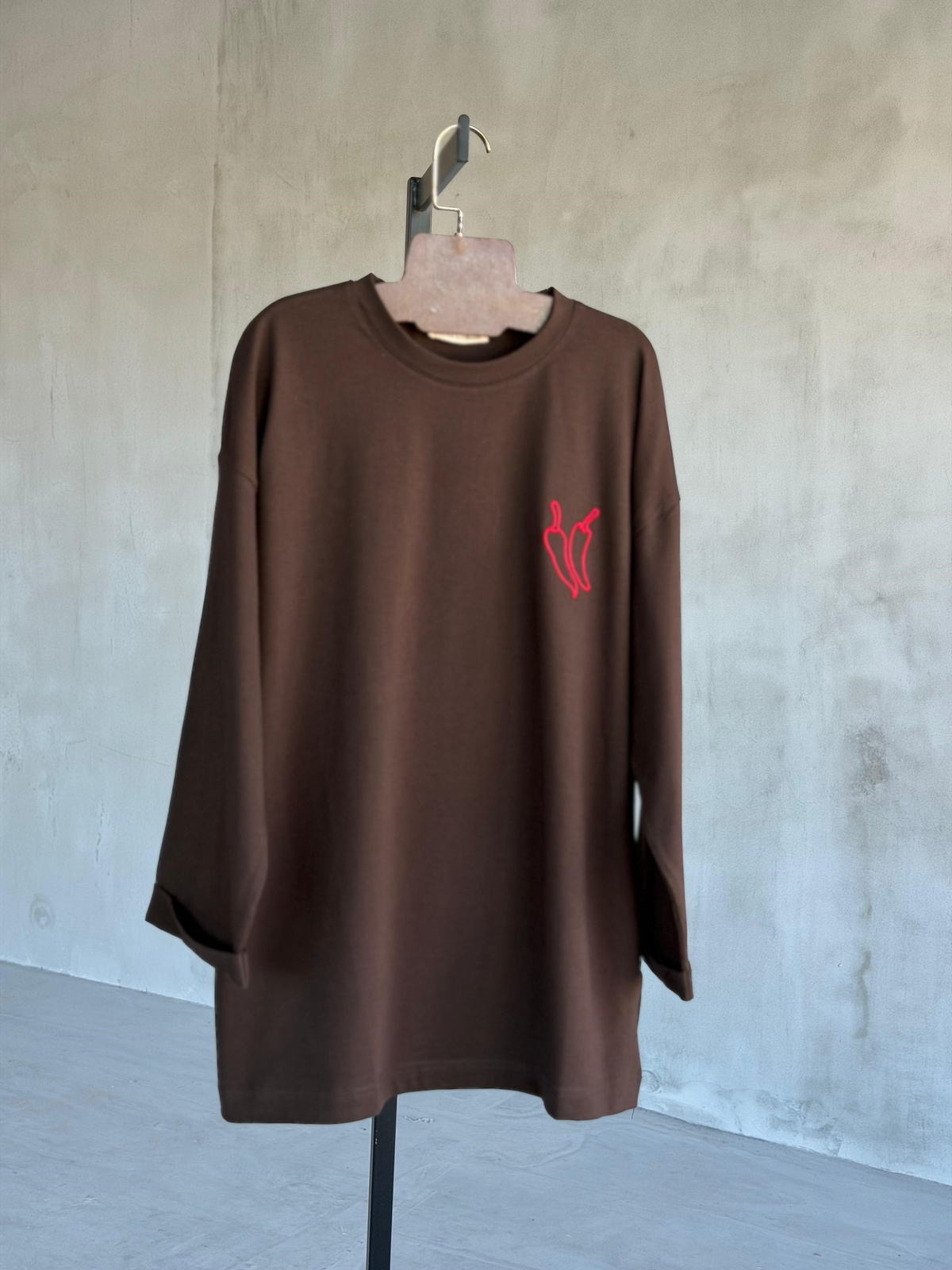 Basic Oversize Ön Arka Nakışlı Biber Tişört (Kahve)