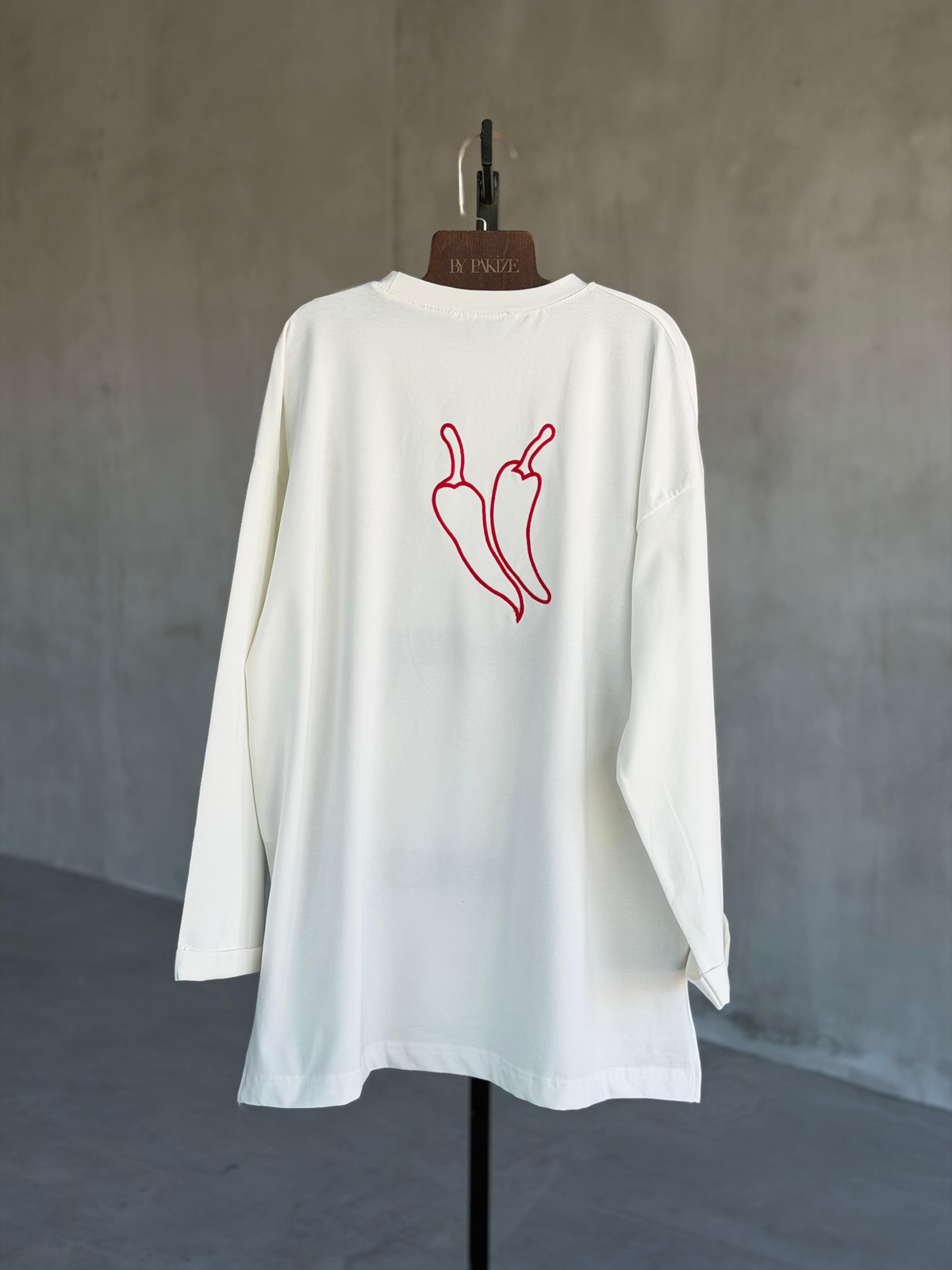 Basic Oversize Ön Arka Nakışlı Biber Tişört (Beyaz)