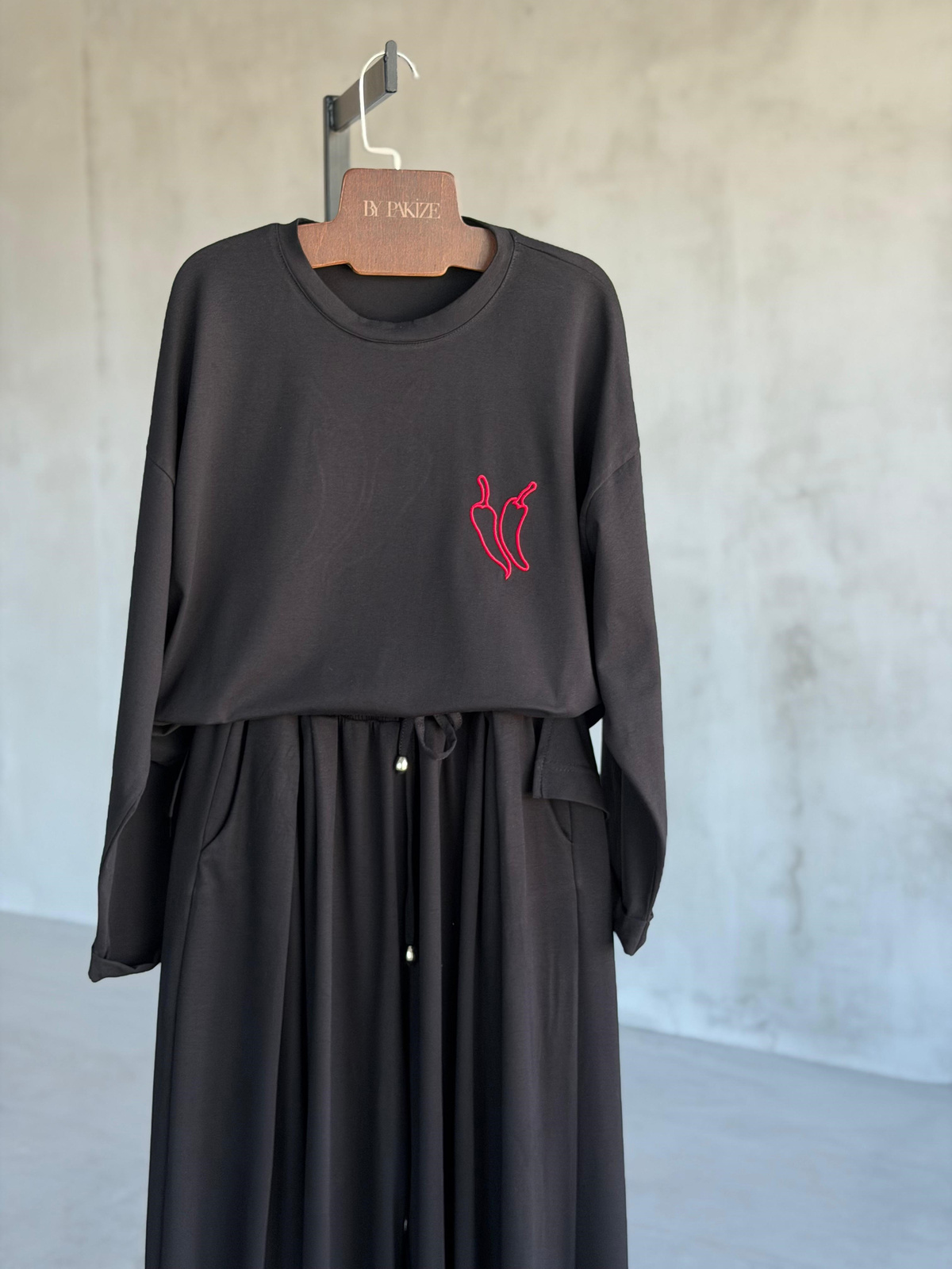 Basic Oversize Ön Arka Nakışlı Biber Tişört (Siyah)