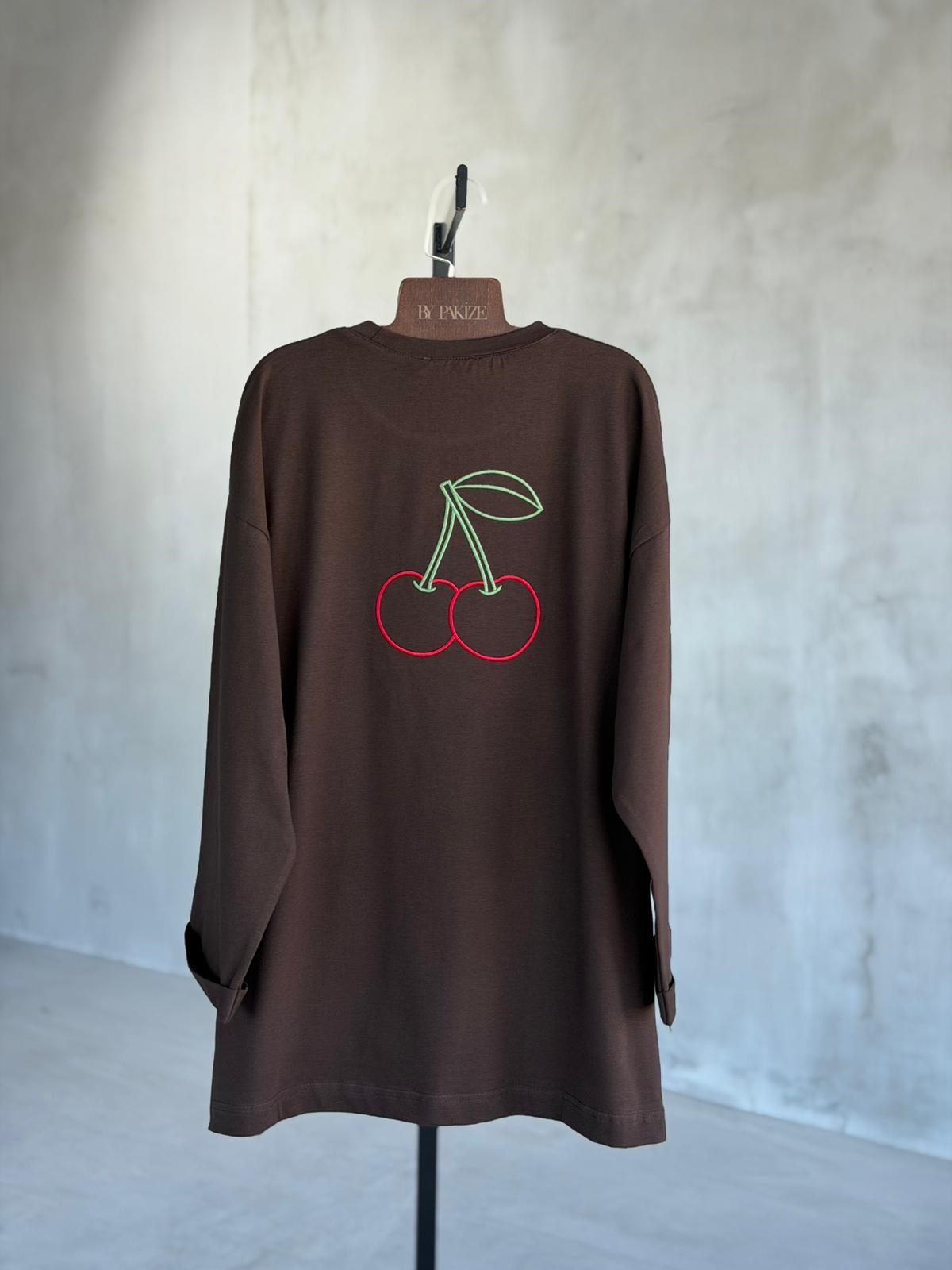 Basic Oversize Ön Arka Nakışlı Kiraz Tişört (Kahve)