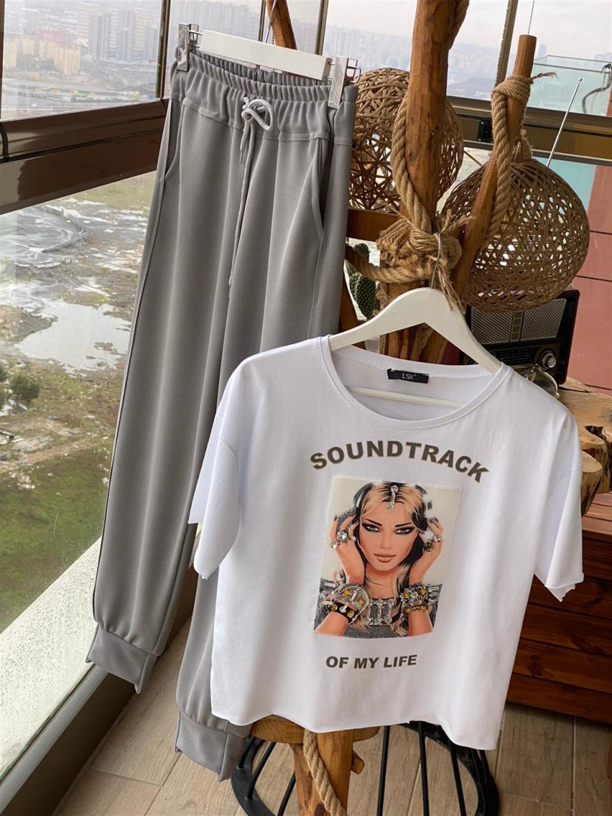Baskı Üzerine Özel Taş İşçilikçi Tshirt