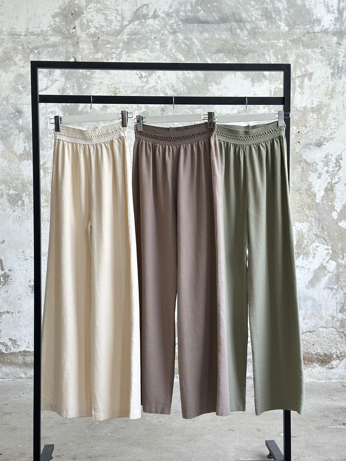 Bel Lastik Nakış Detaylı Organik Pantolon (Kahve)