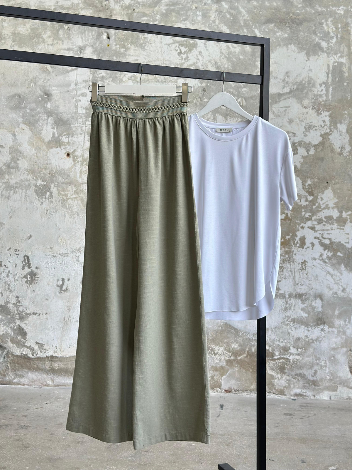 Bel Lastik Nakış Detaylı Organik Pantolon (Haki)