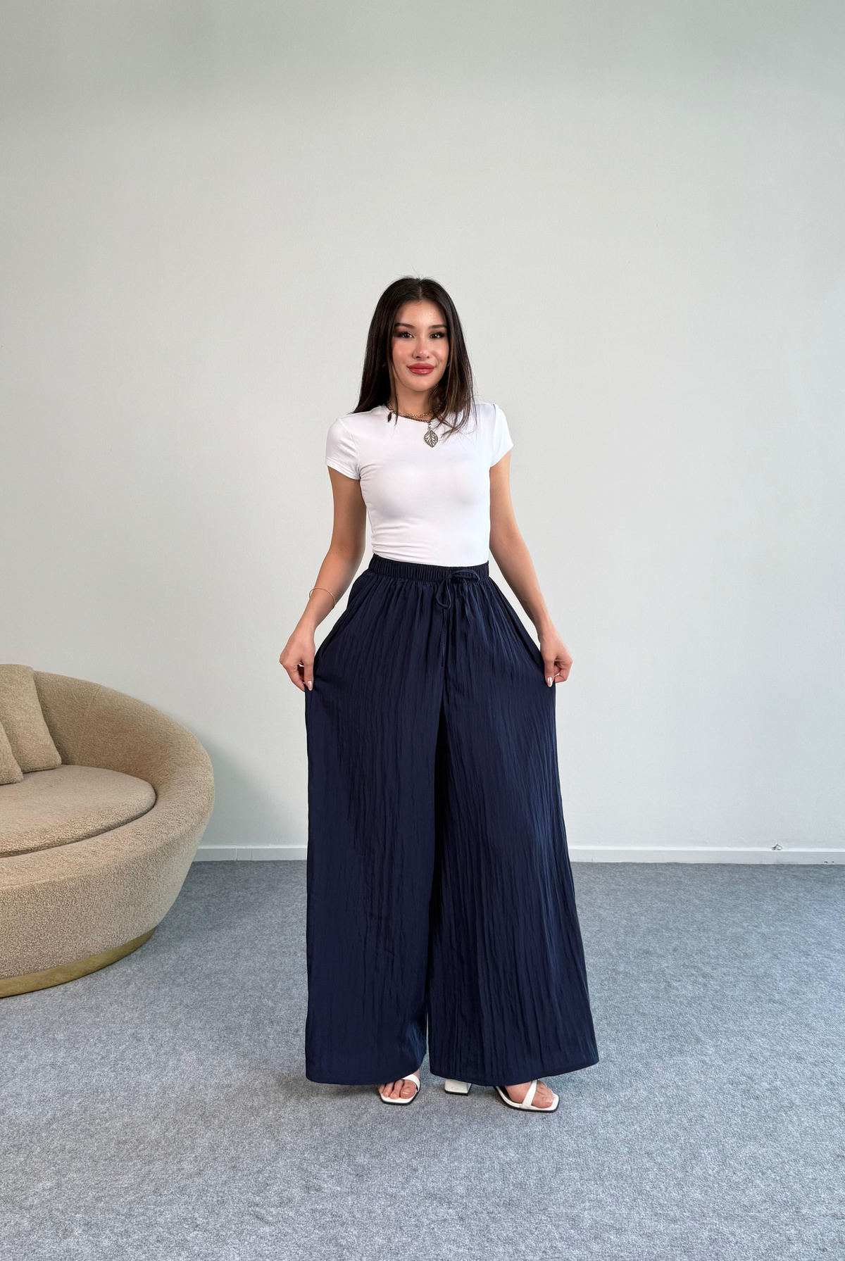 Belden Bağlama Detaylı Kırışık Pantolon (Lacivert)