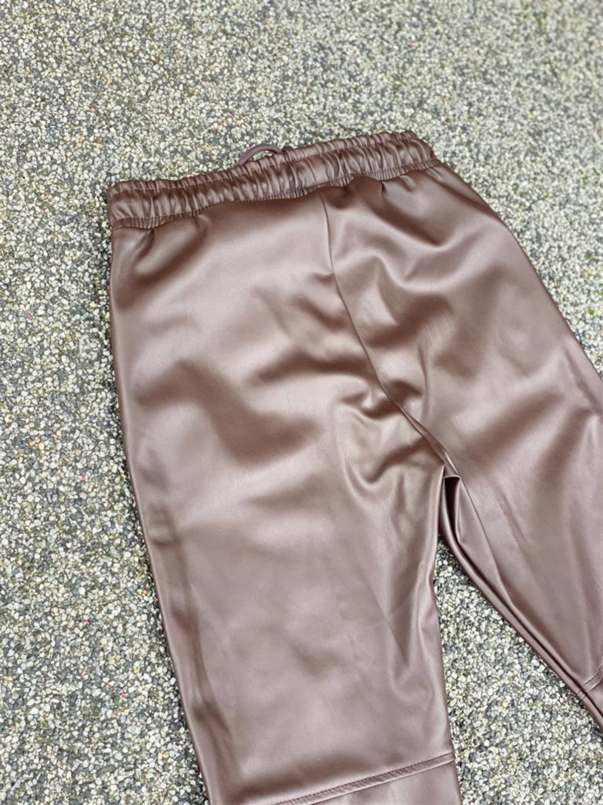 Beli Laskli Diz Dikiş Detaylı Deri Pantolon (kahve)
