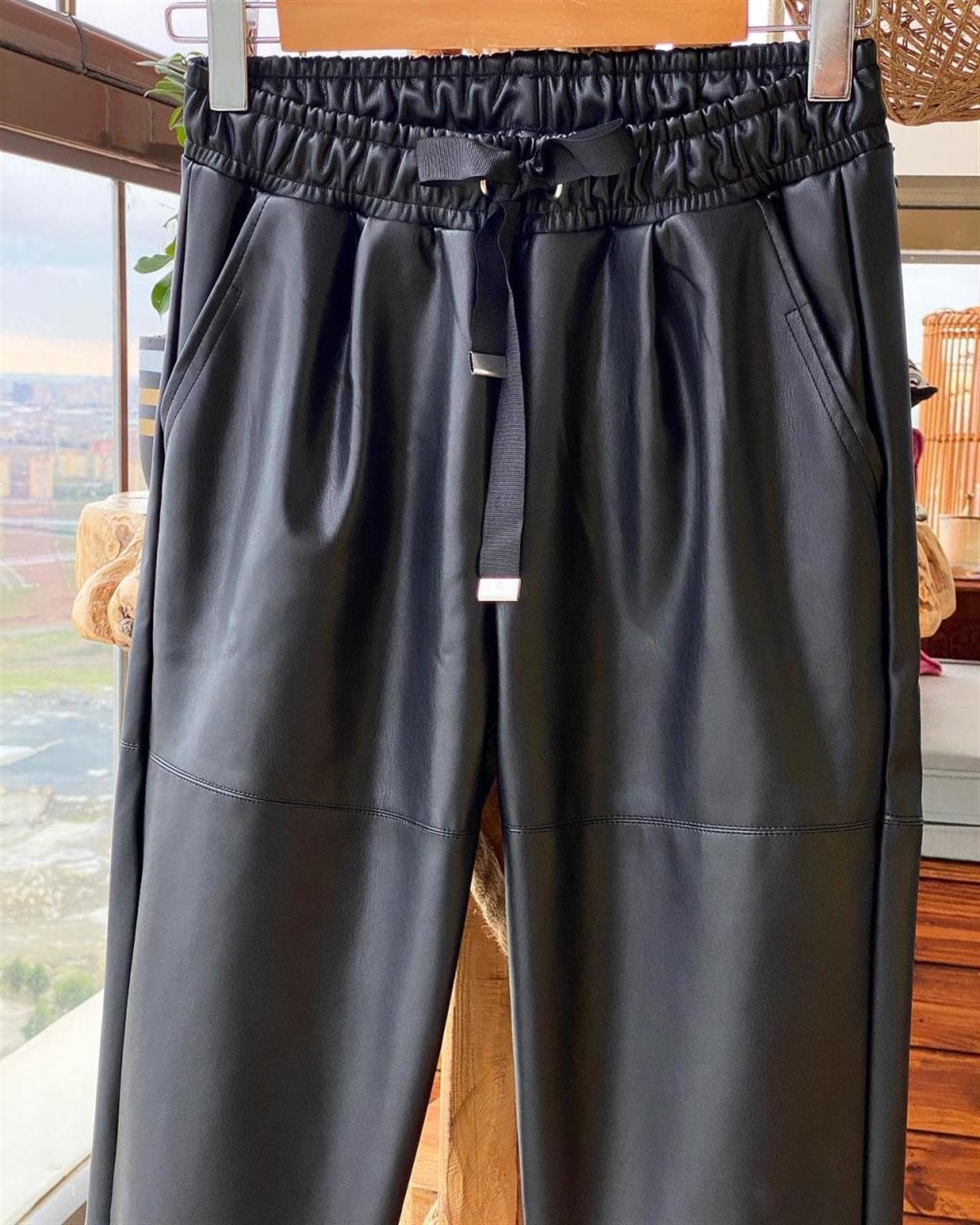 Beli Lastikli Deri Pantolon (SİYAH)