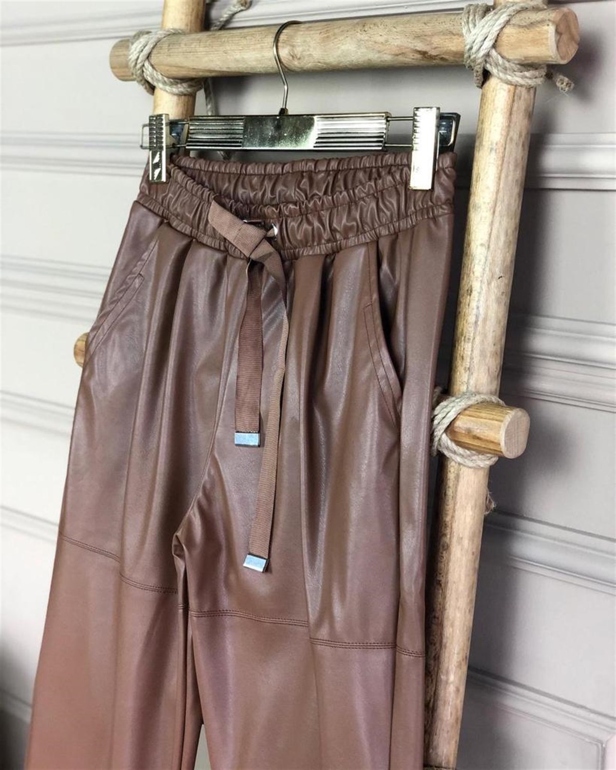 Beli Lastikli Deri Pantolon (TABA)