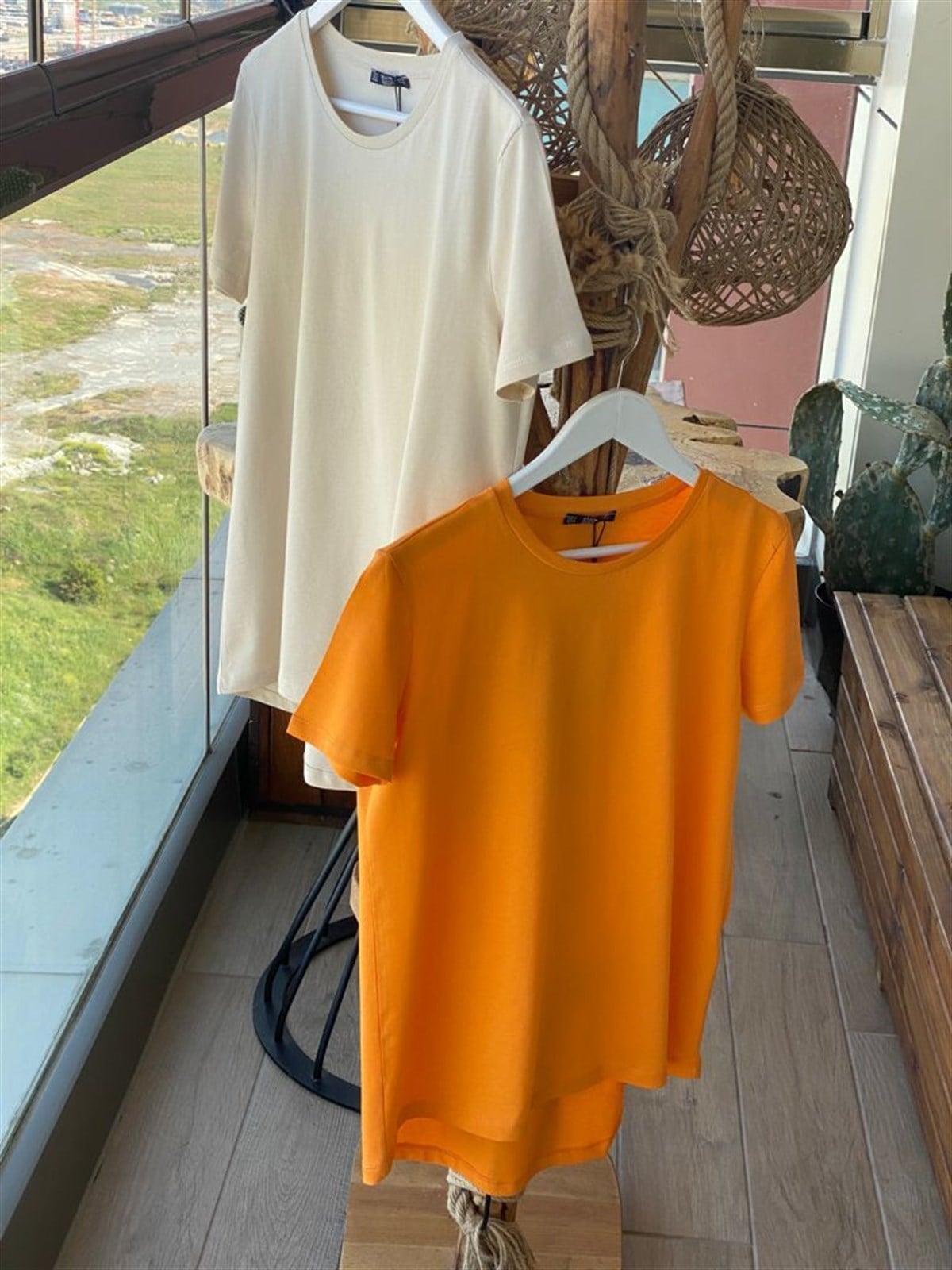 Bisiklet Yaka Basic Tshirt (Bej & Turuncu)