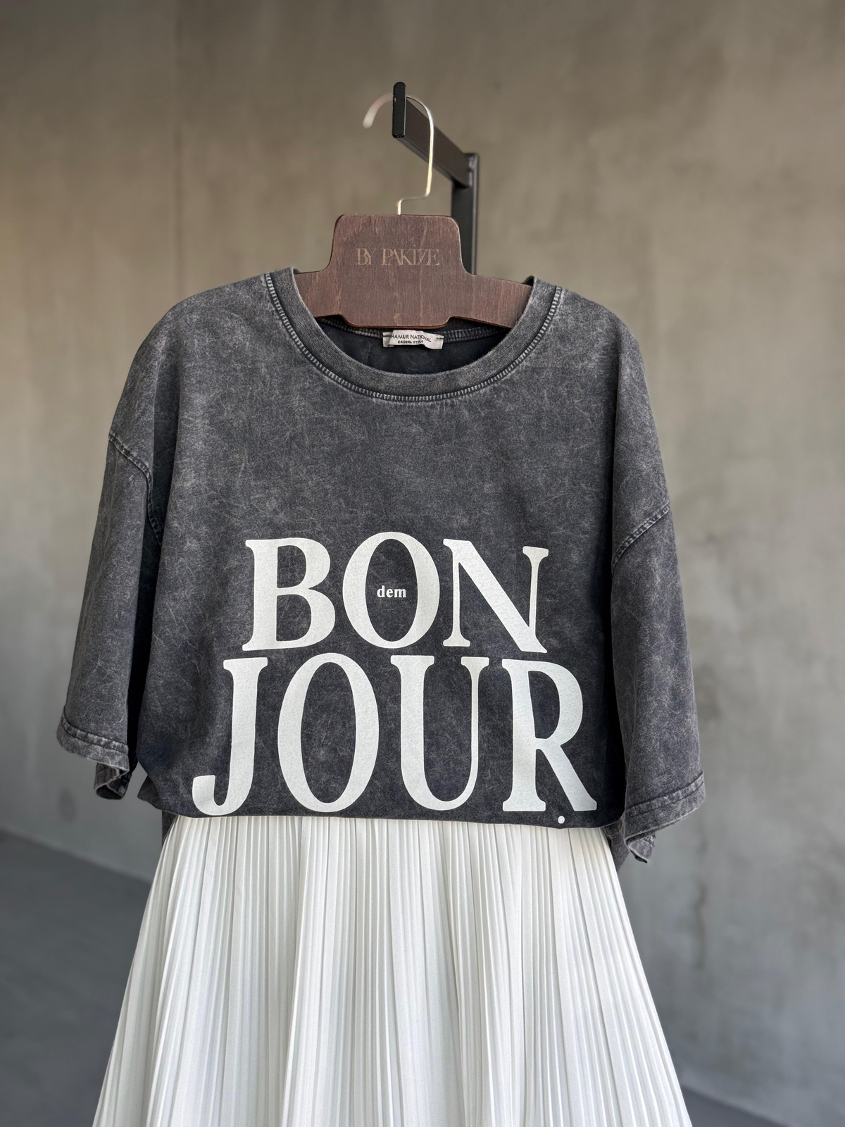 Bonjour Yazı Baskılı Taş Yıkamalı Oversize Dokuma Tişört (Antrasit)