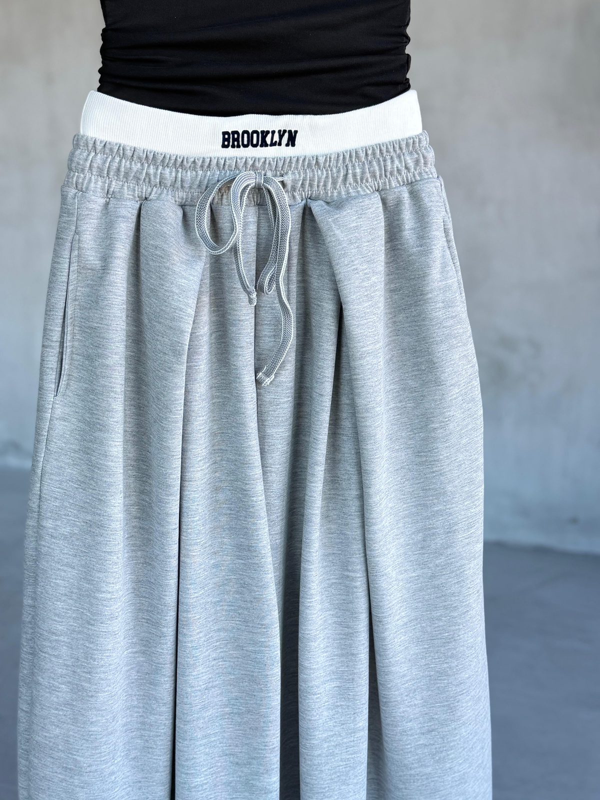 Brooklyn Yazı Baskılı Pantolon (Gri)