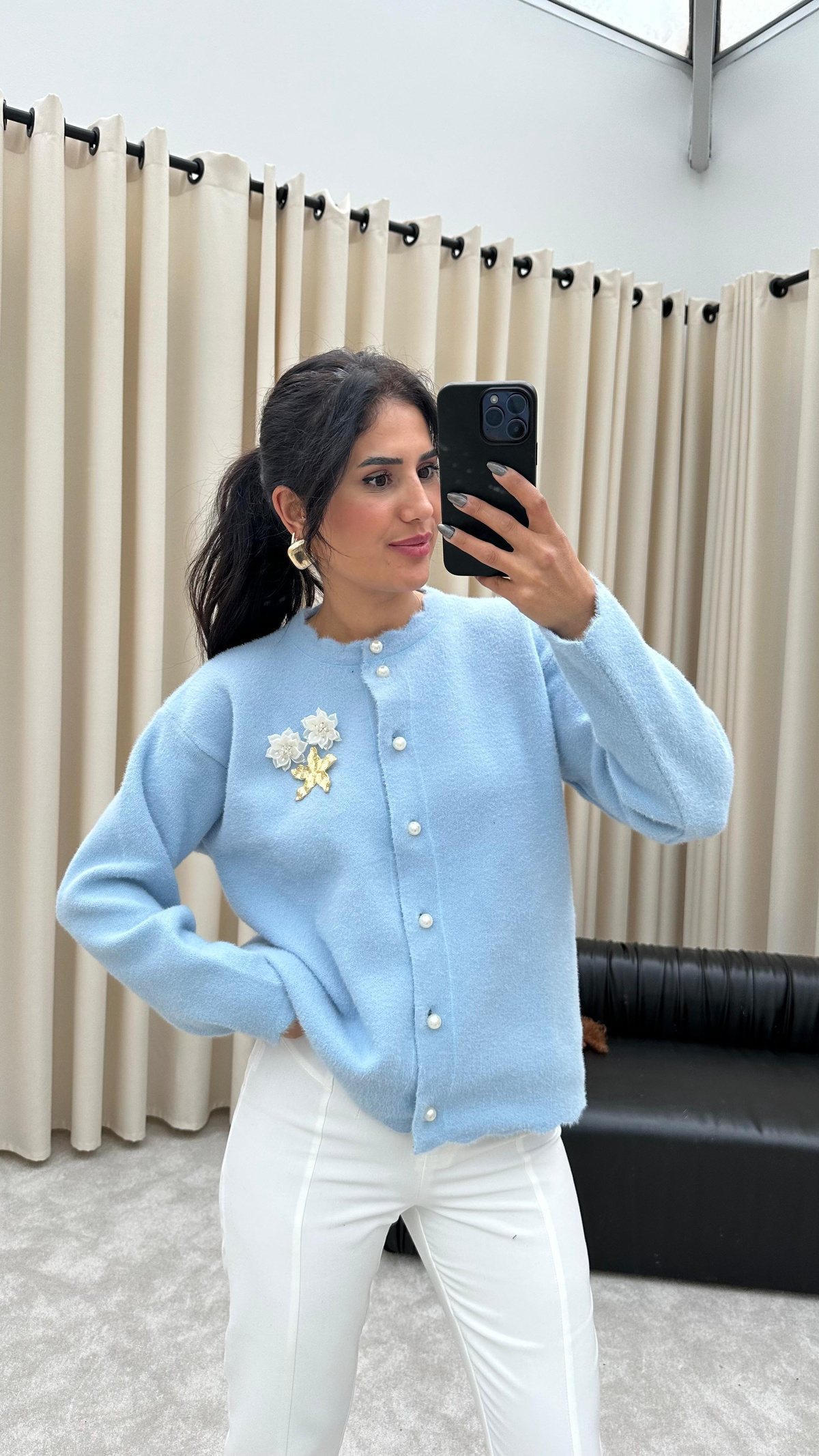 Broş Detaylı İnci Düğmeli Angora Hırka (Bebe Mavisi)