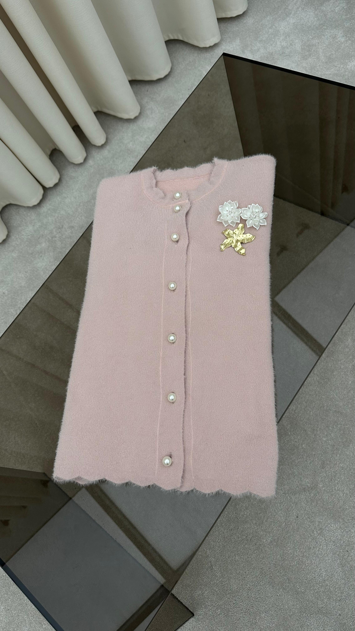 Broş Detaylı İnci Düğmeli Angora Hırka (Pudra)