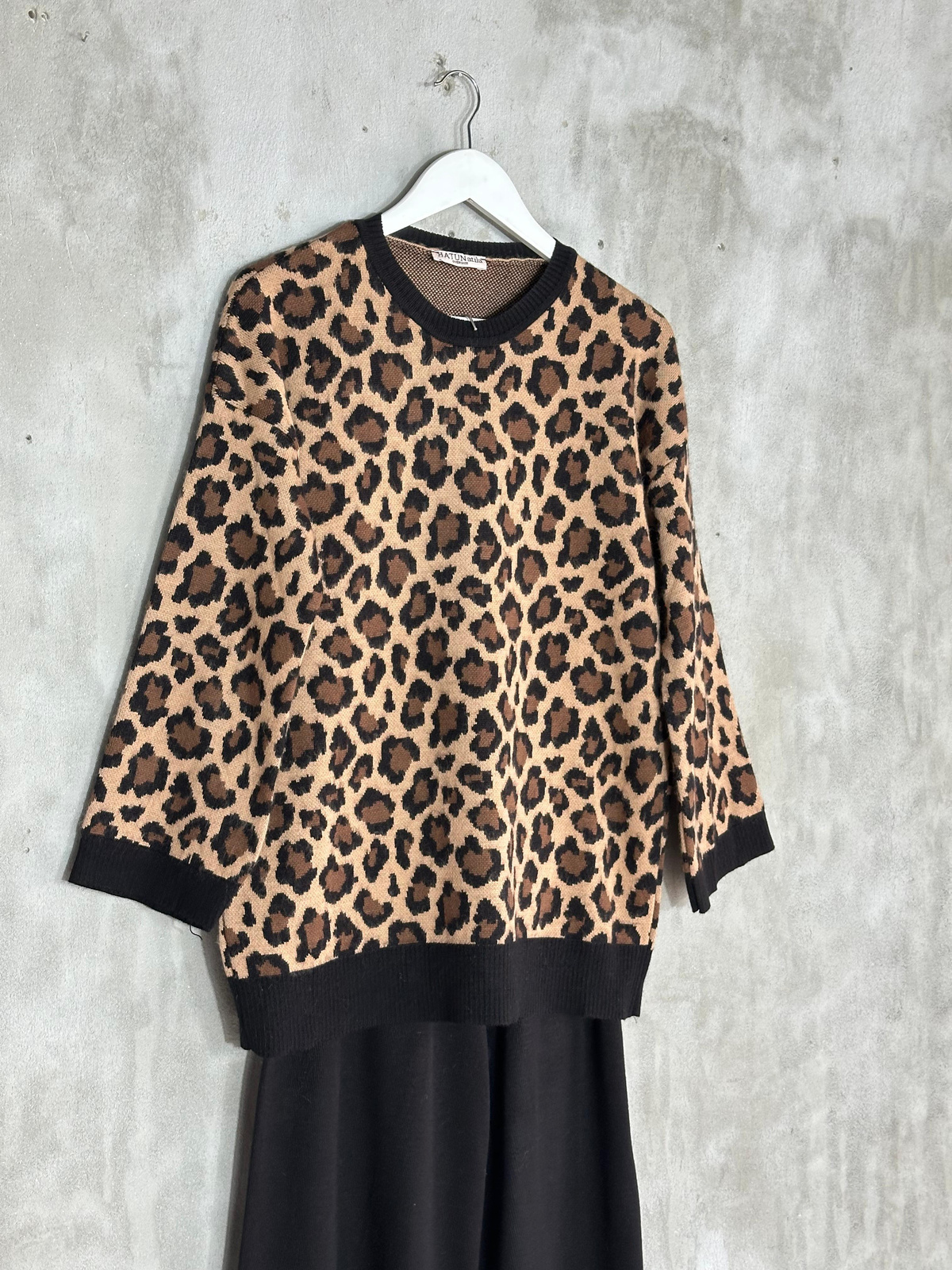 Camel Leopar Desenli Triko Takım (Siyah)