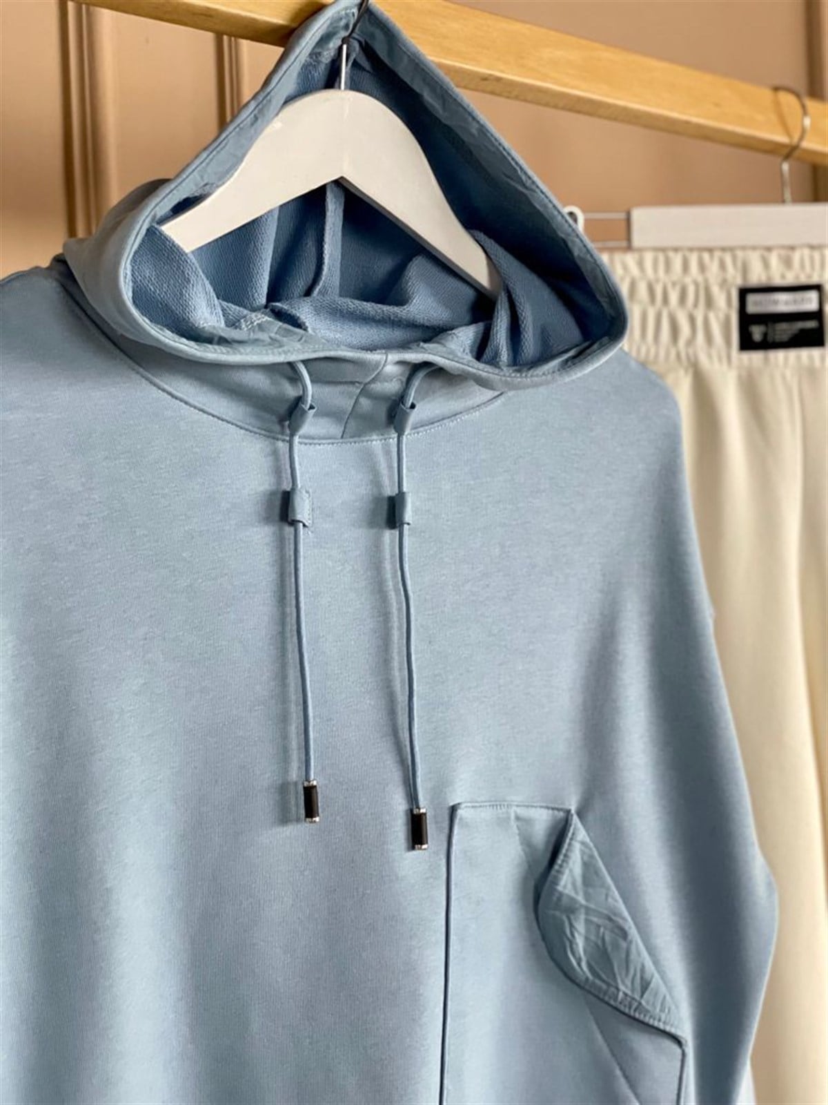 Cep Detaylı Boğazlı Sweat (Mavi)