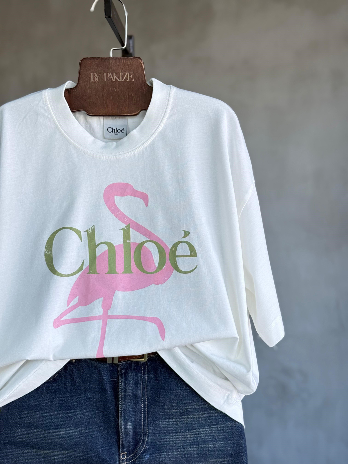 Chloe Yazılı Oversize Tişört (Beyaz)