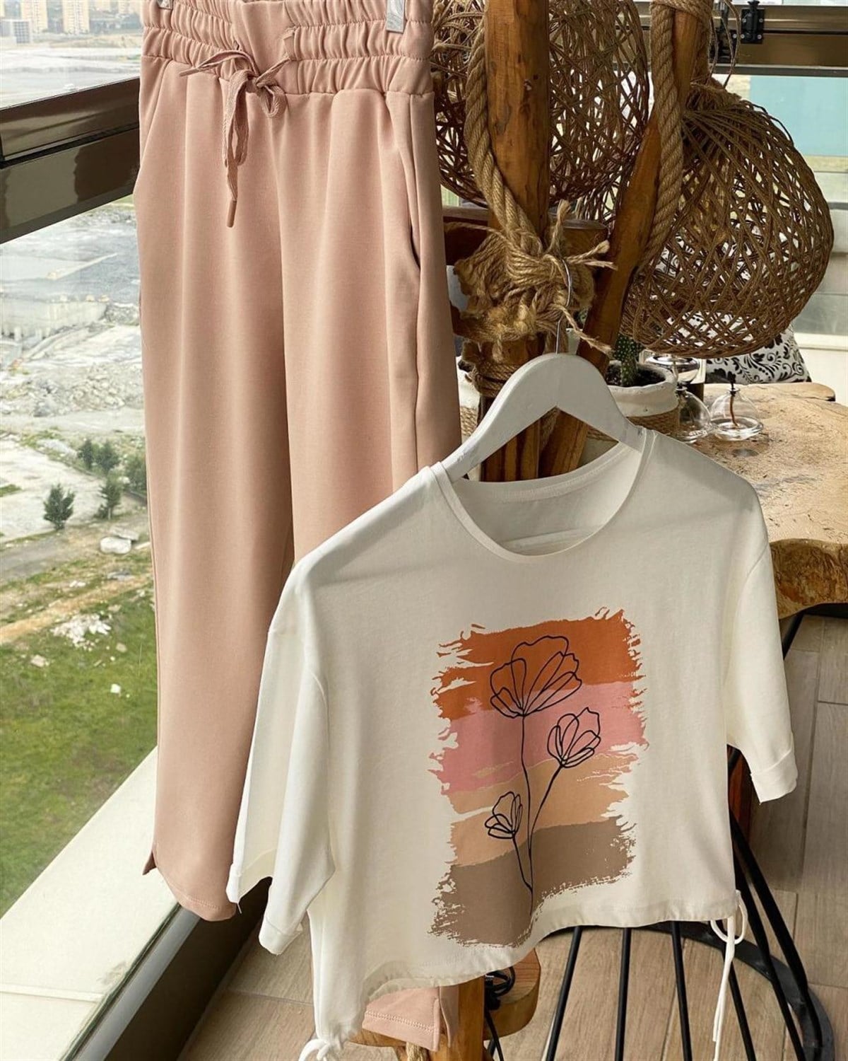 Çiçek Baskılı Altı Büzgülü Tshirt