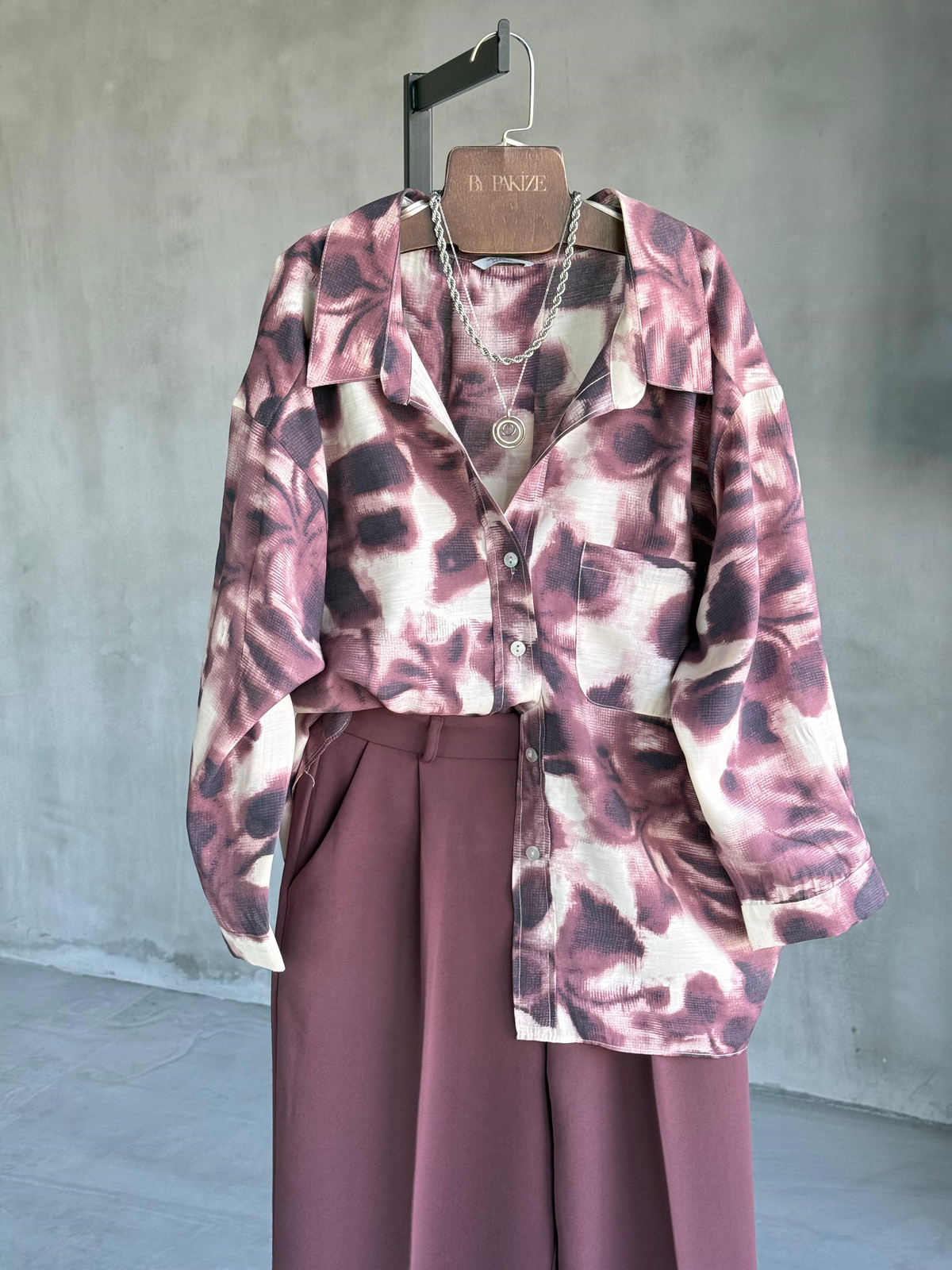 Çiçek Desenli Düşük Omuzlu Oversize Gömlek (Bordo)