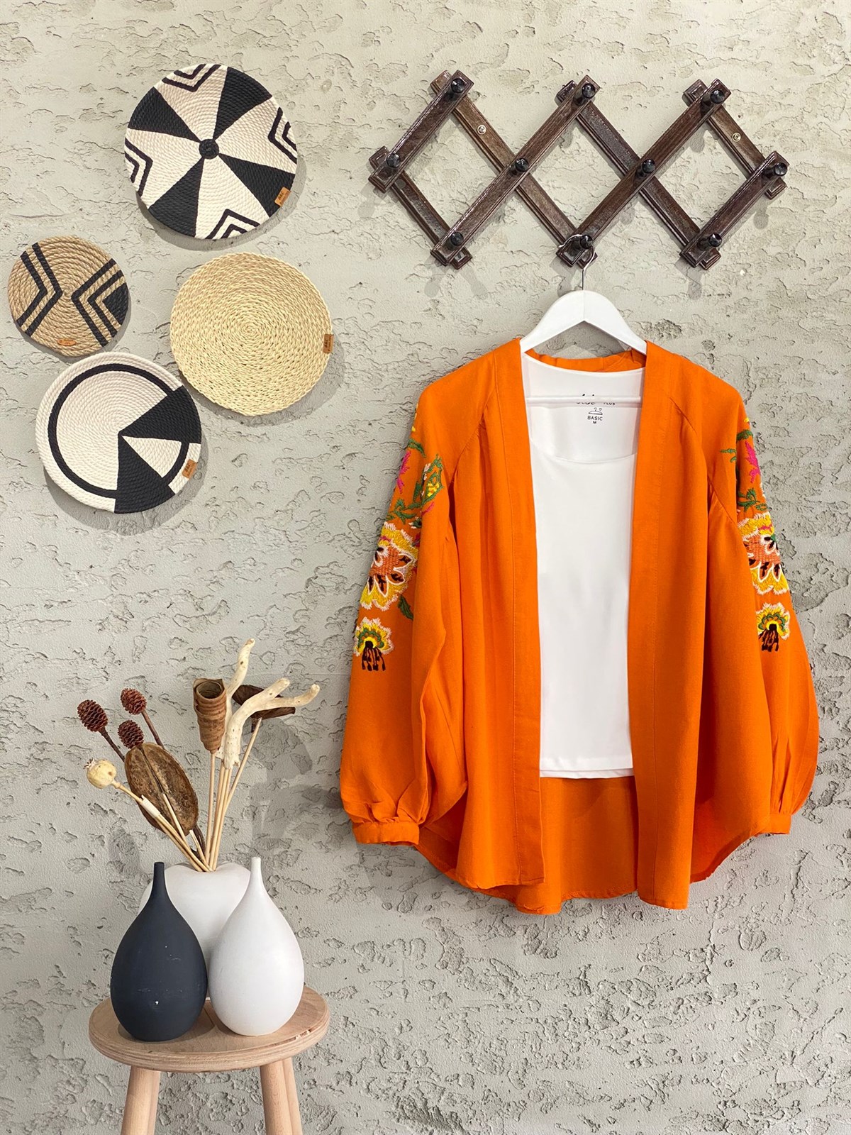 Çiçek İşlemeli Keten Kimono (Oranj)