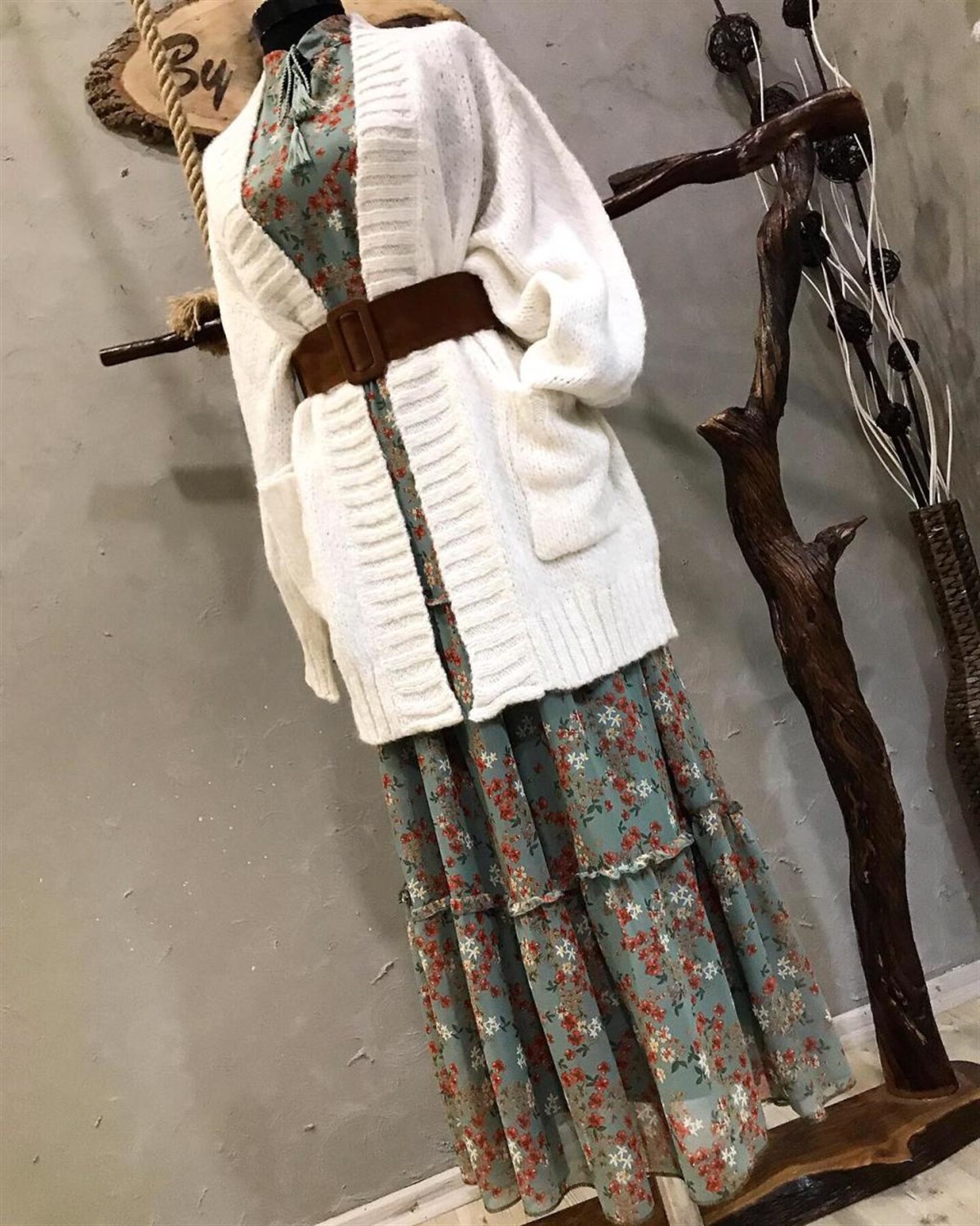 Çıtır Çiçek Desenli Şifon Elbise (MİNT)