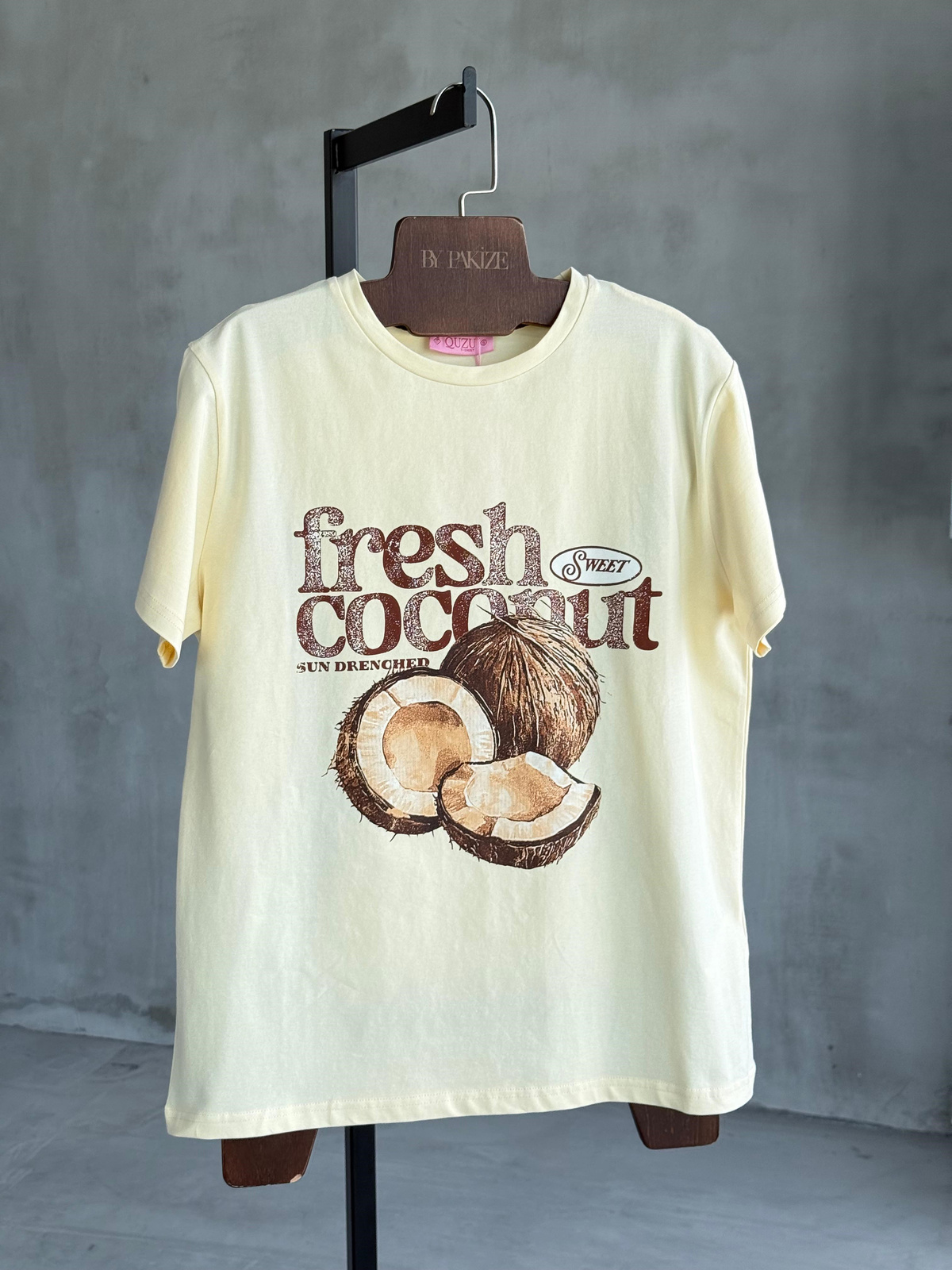 Coconut Baskılı Tişört (Krem)