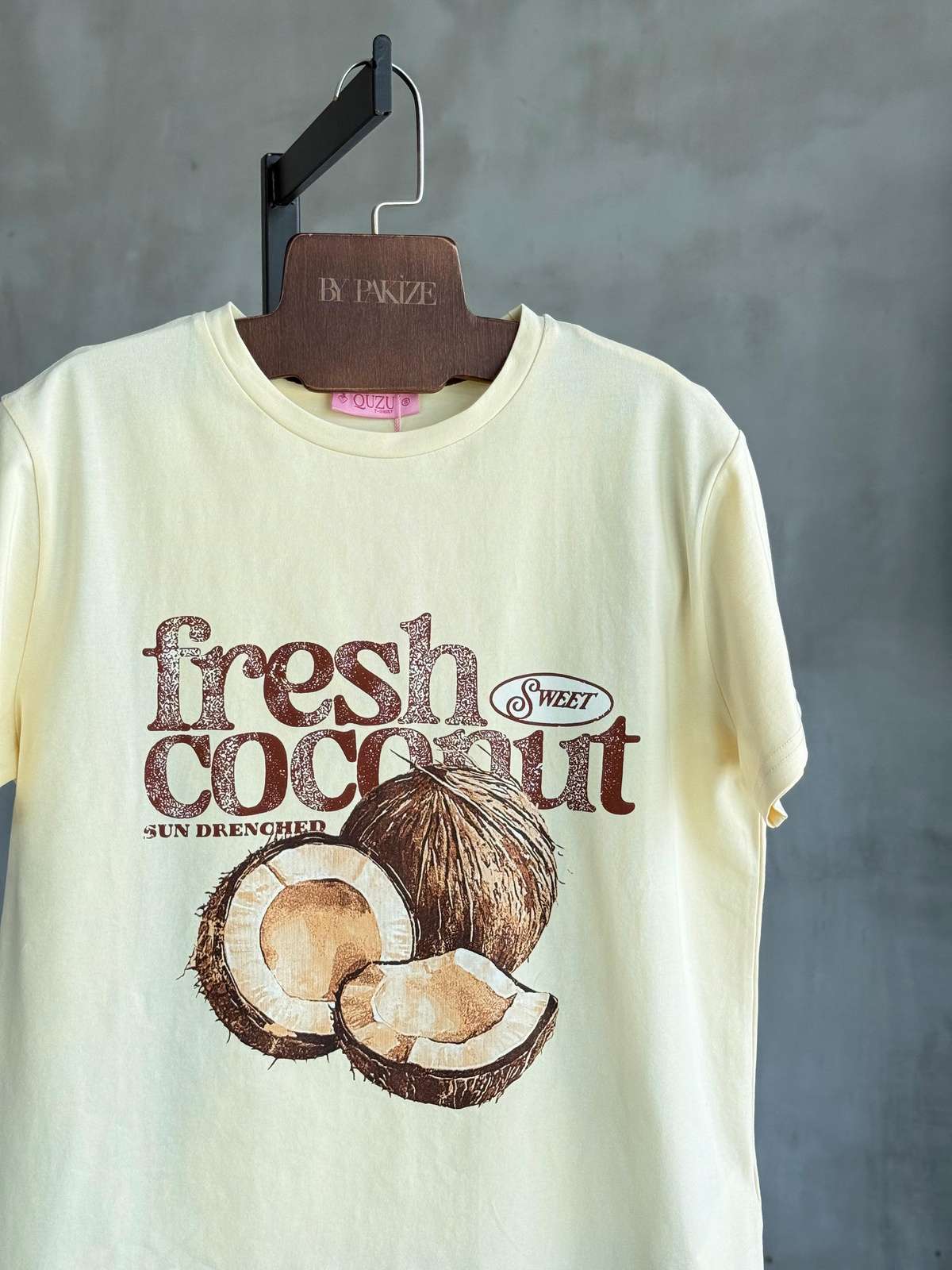 Coconut Baskılı Tişört (Krem)