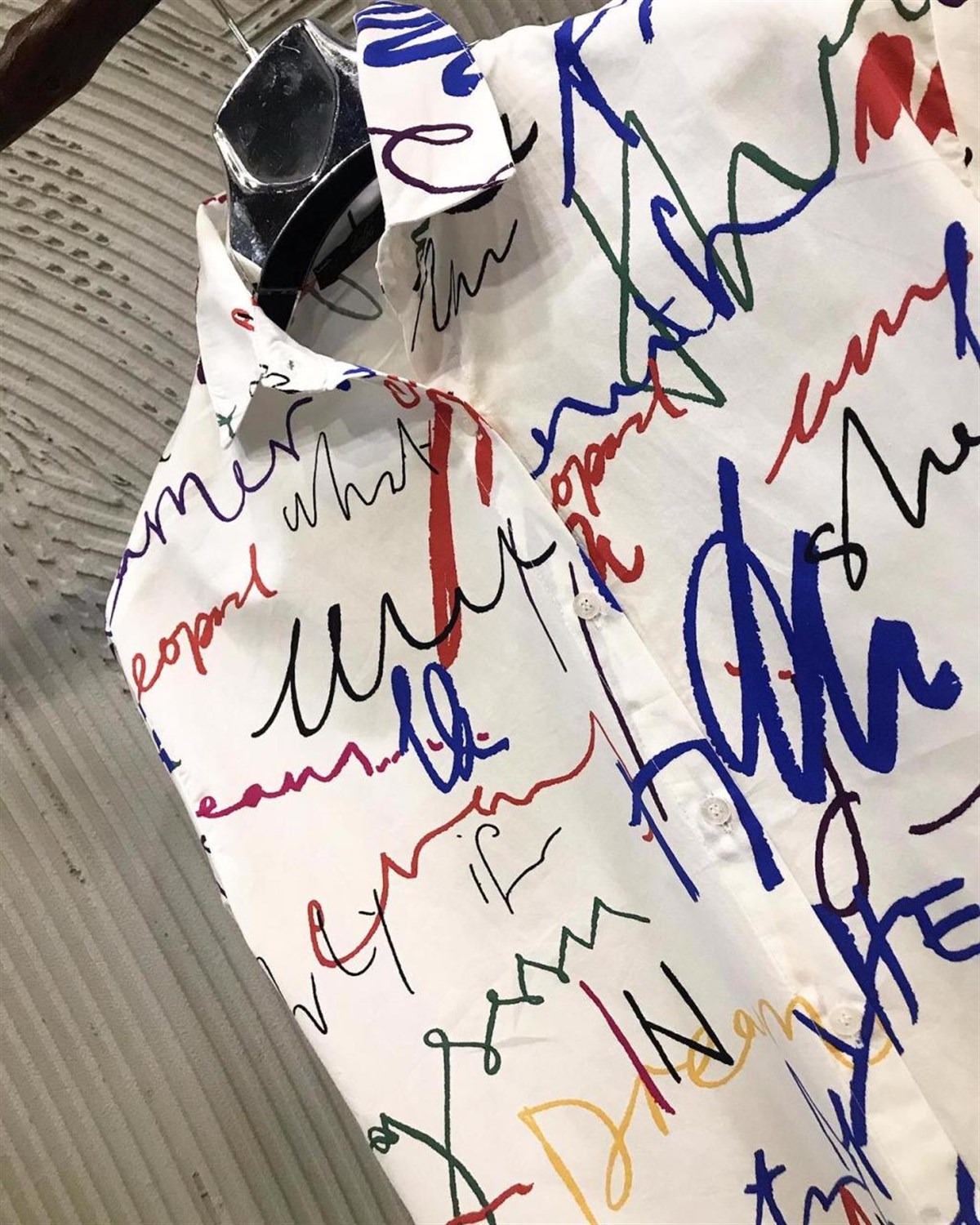 Coton Kumaş Komple Renkli Yazı Desenli Gömlek