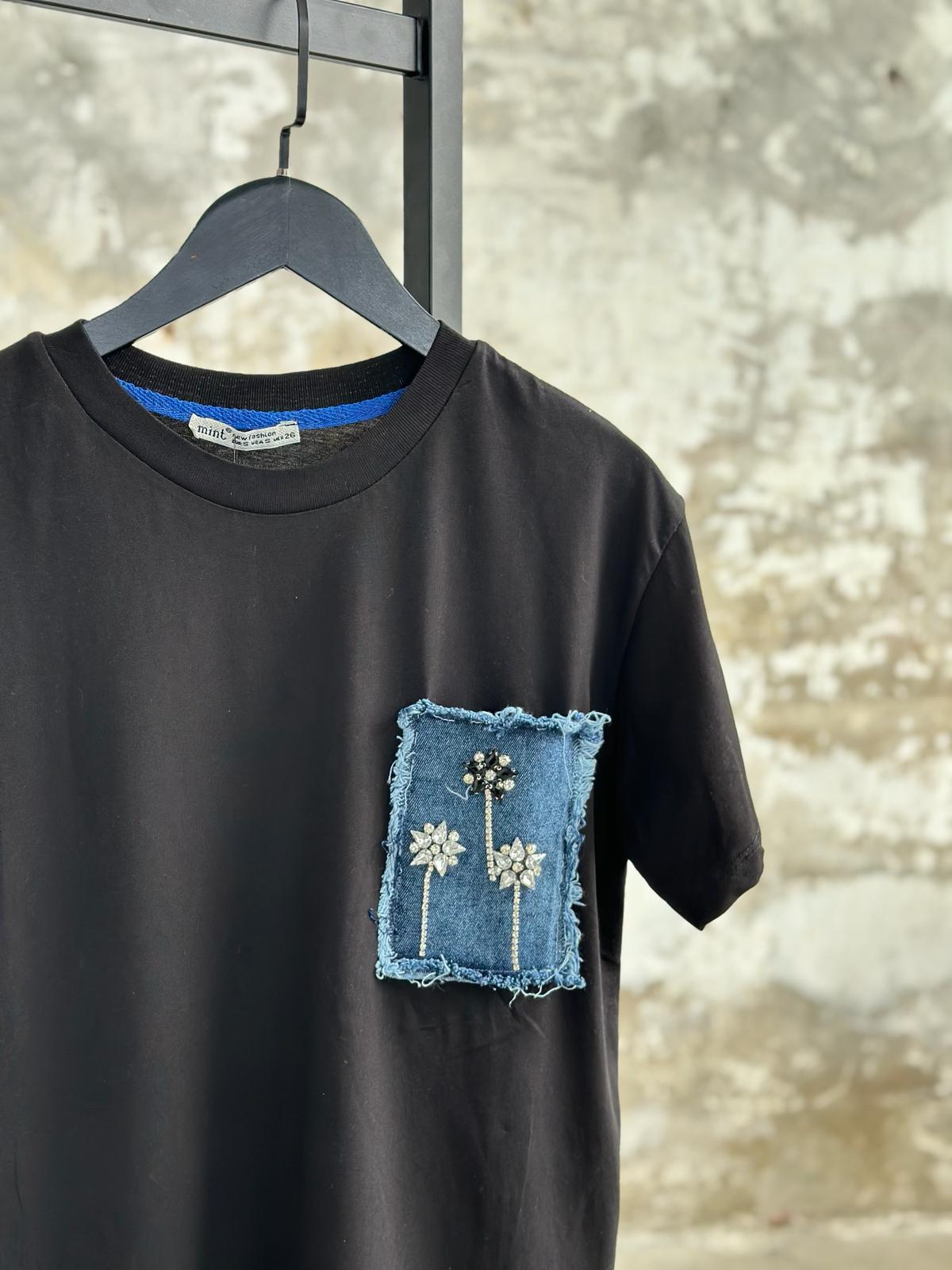 Denim Kot Ve Salkım Kristal Taş İşçilikli Cep Detaylı Tişört (Siyah)