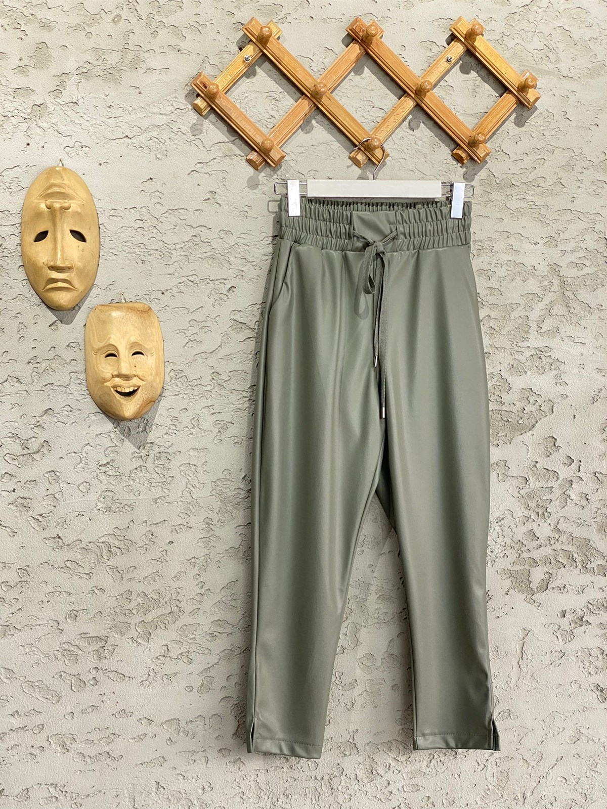 Deri Joger Model Pantolon (Mint Yeşili)