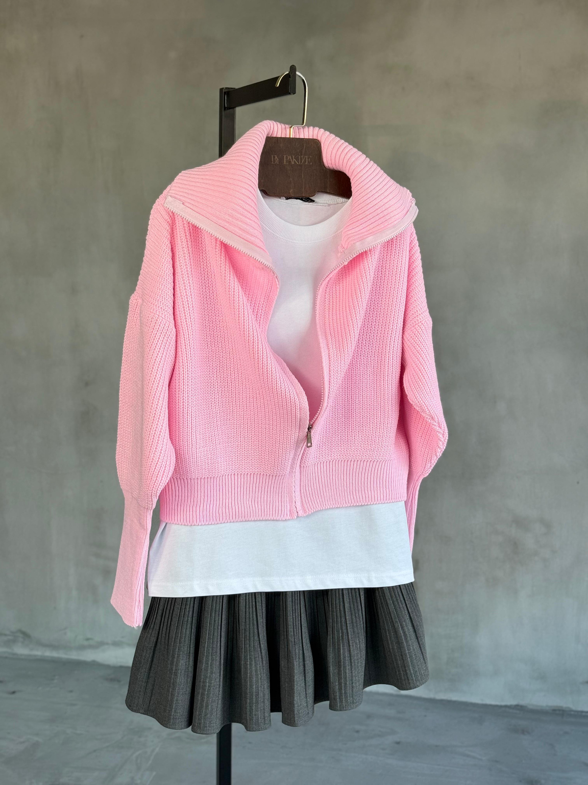 Dik Yaka Fermuarlı Kolej Hırka (Pembe)