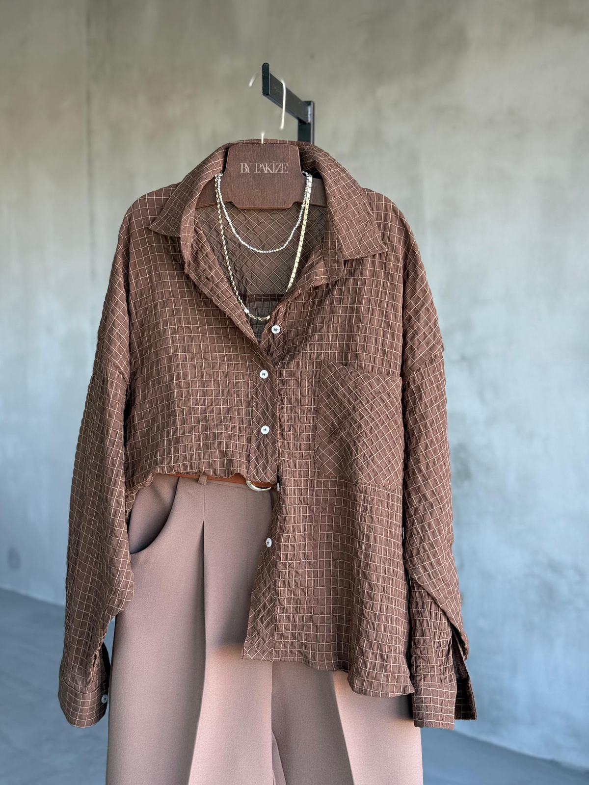 Dış Dikişli Oversize Kareli Gömlek (Kahve)