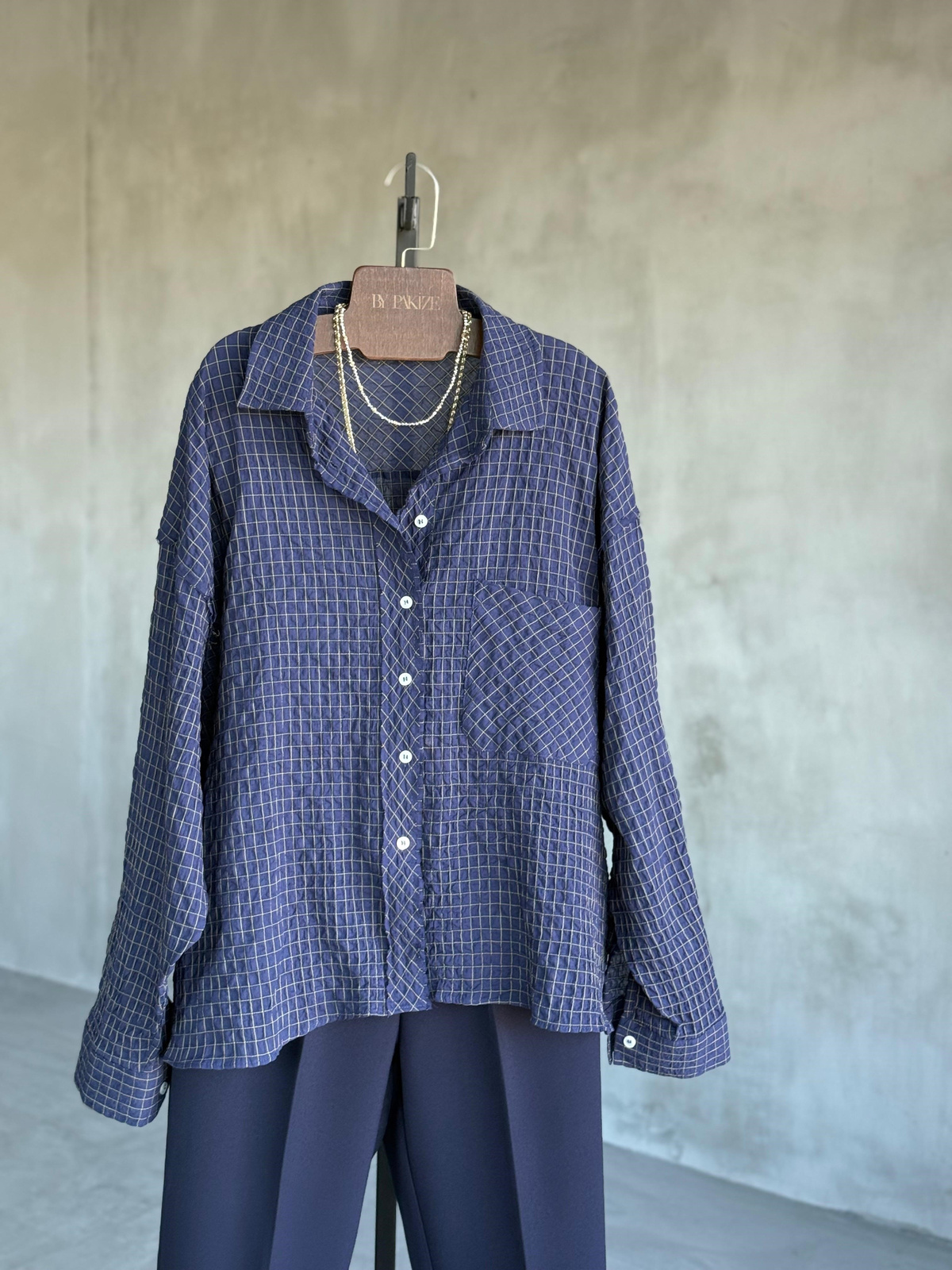 Dış Dikişli Oversize Kareli Gömlek (Lacivert)