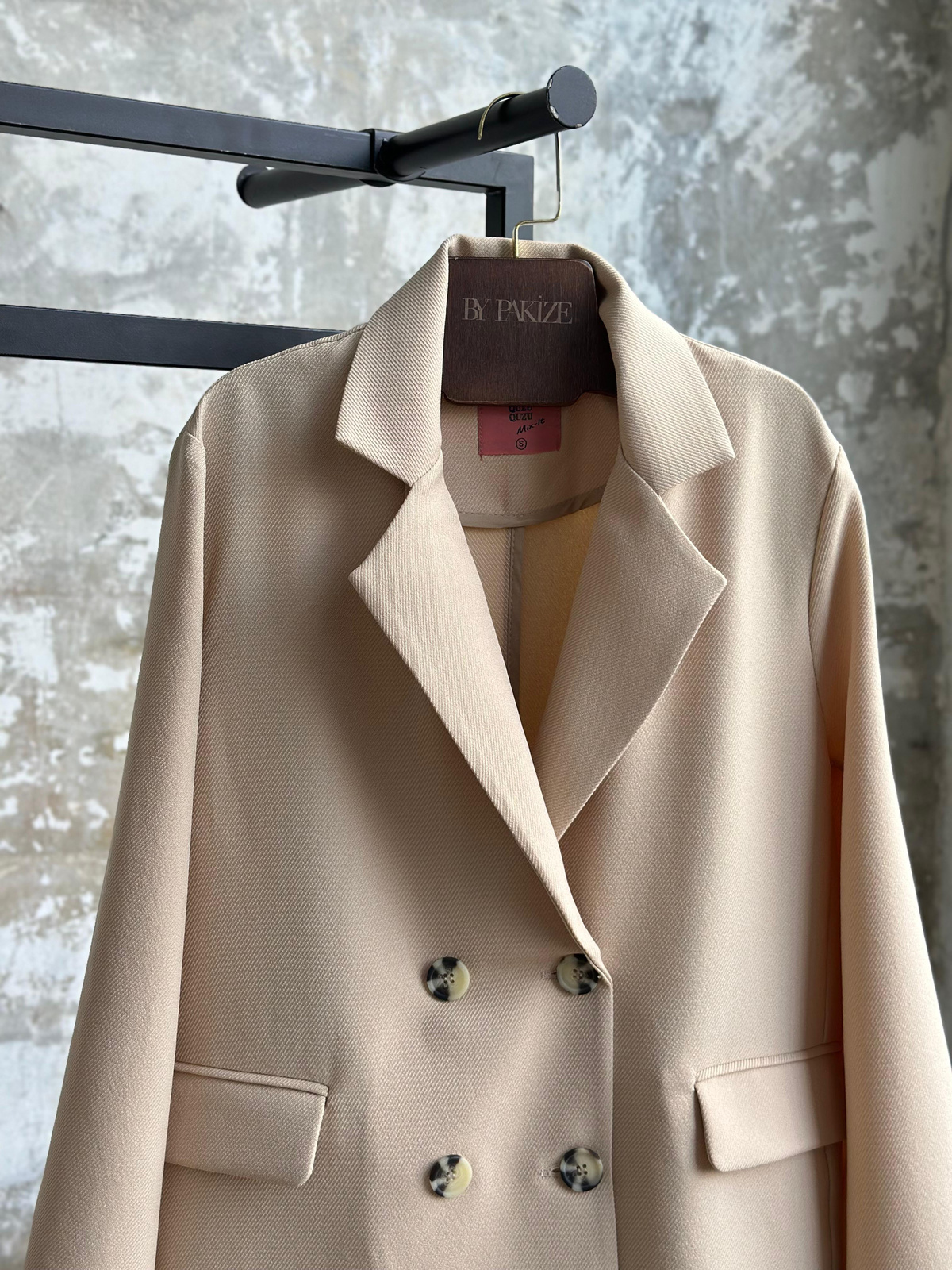 Dokuma Düğme Detaylı Blazer Ceket (Bej)