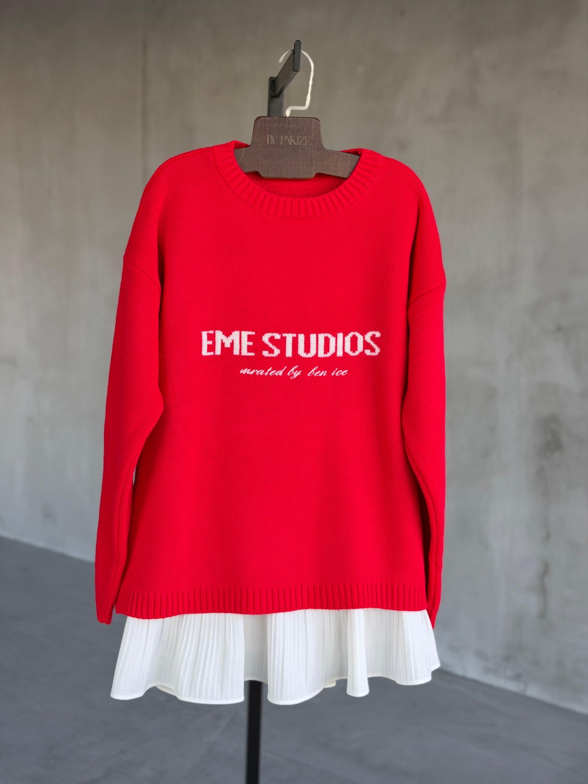 EME Studios Yazı Detaylı Oversize Triko Kazak(Kırmızı)