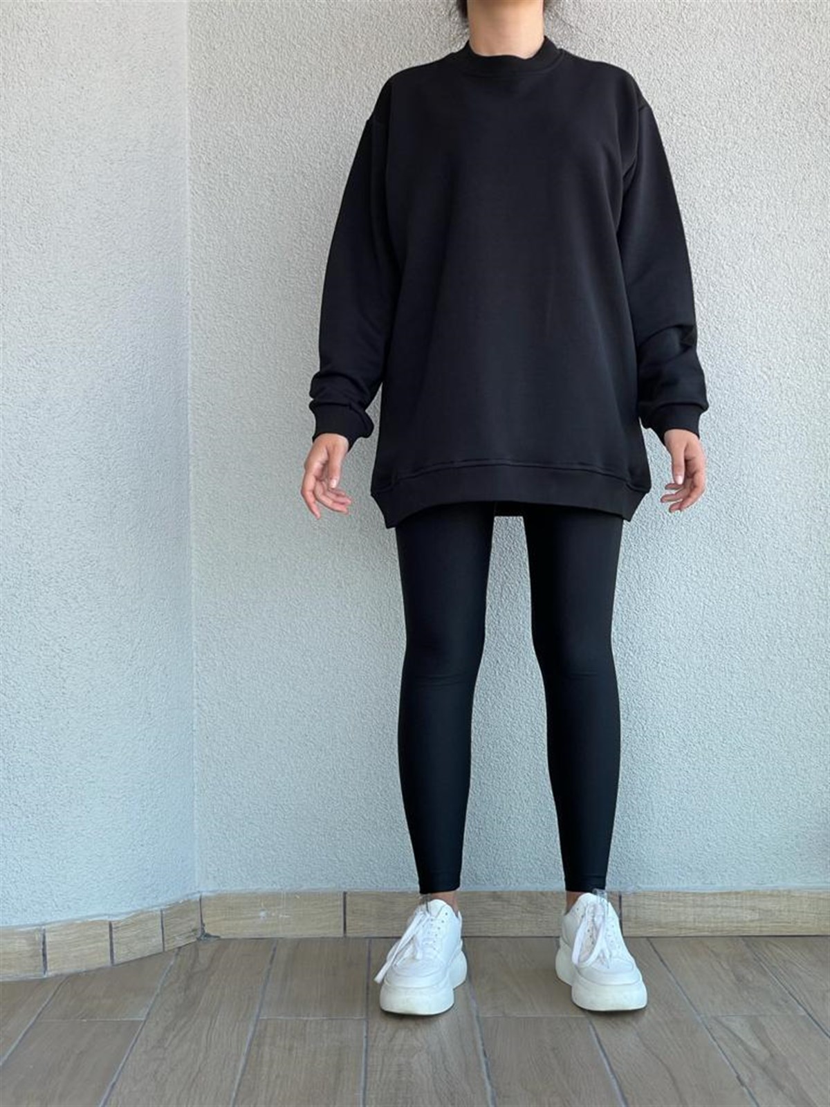 Eteği Lastikli Oversize Sweat (Siyah)