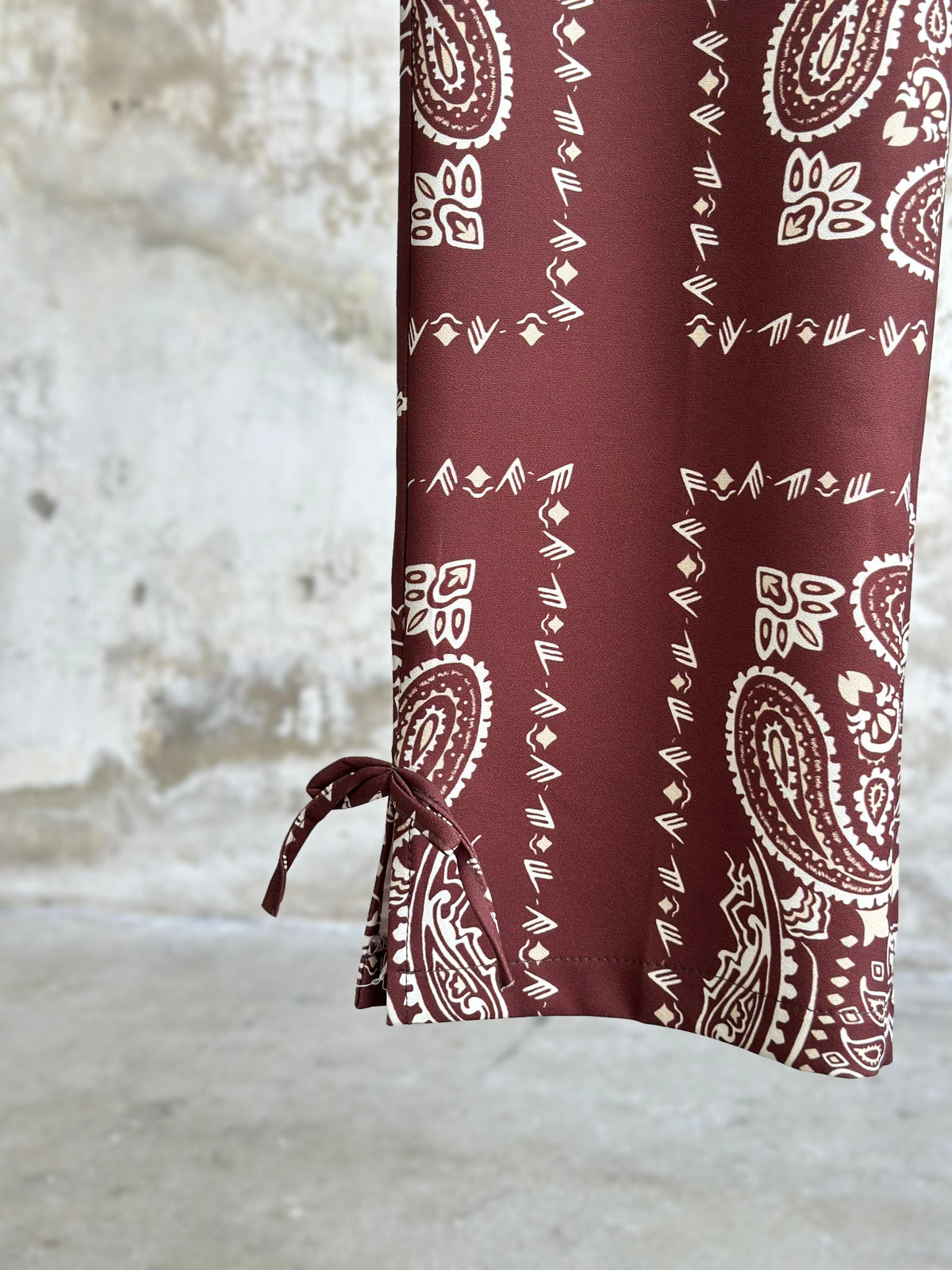 Etnik Desen Bilekten Bağlama Detaylı Pantolon (Kahve)