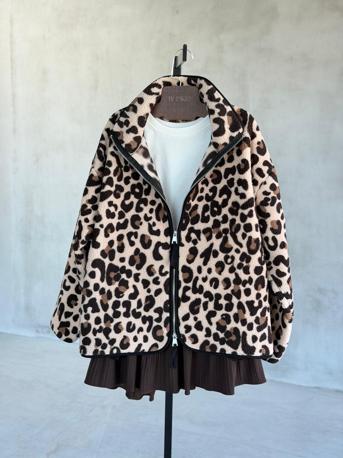 Fermuarlı Leopar Desenli Peluş Teddy Cepli Ceket (Kahve)  