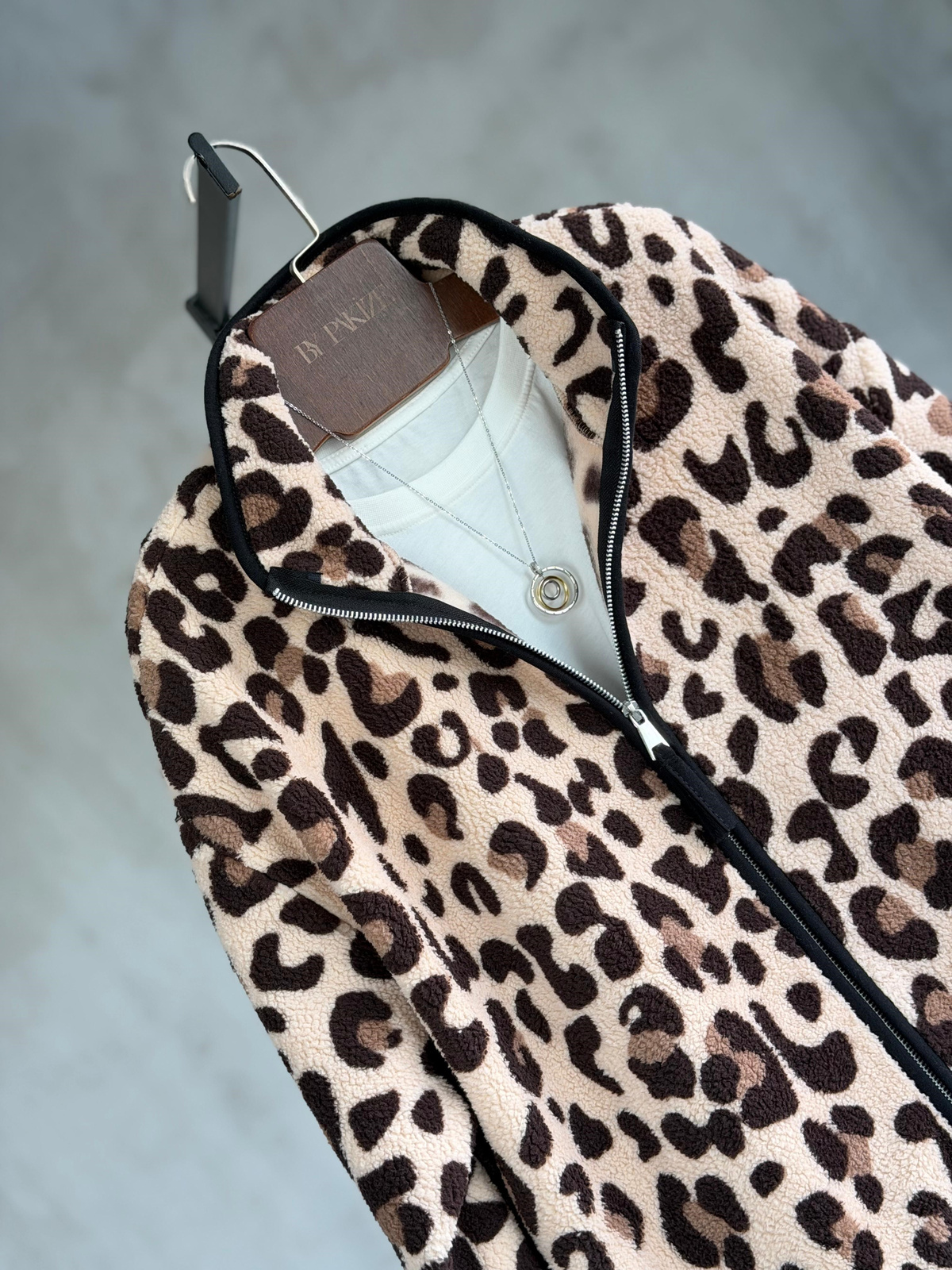 Fermuarlı Leopar Desenli Peluş Teddy Cepli Ceket (Kahve)  