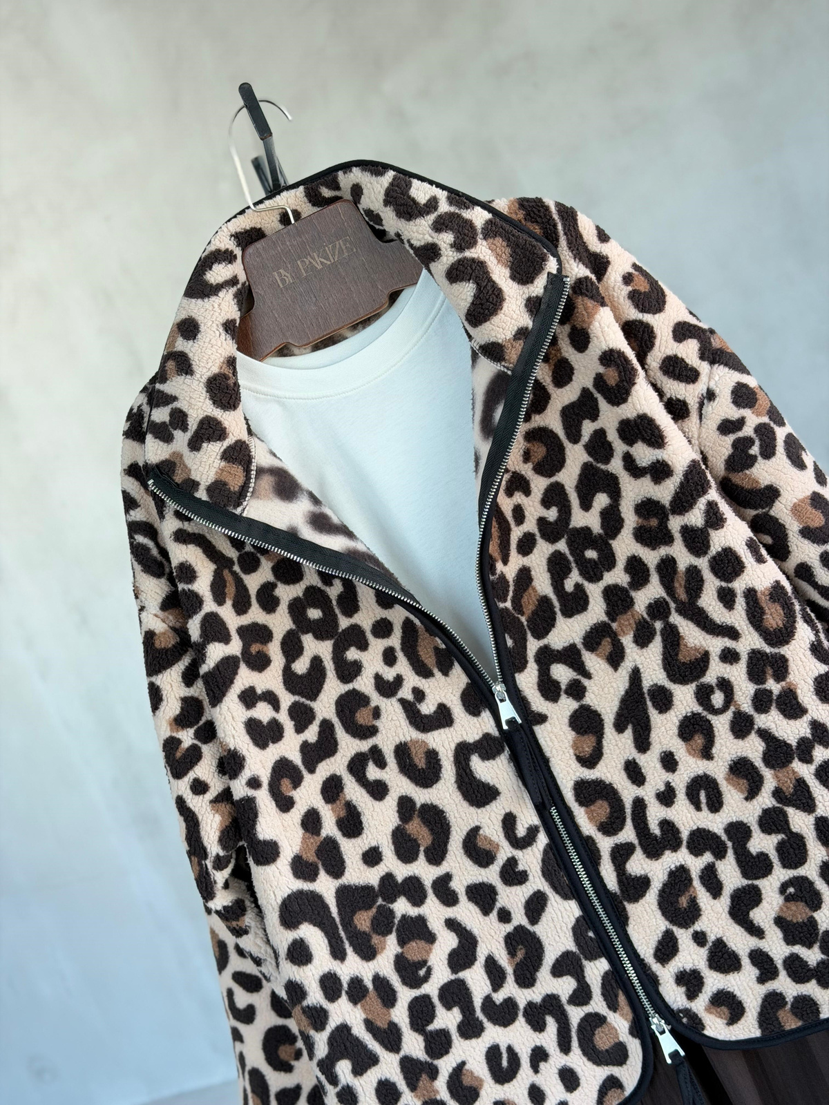 Fermuarlı Leopar Desenli Peluş Teddy Cepli Ceket (Kahve)  