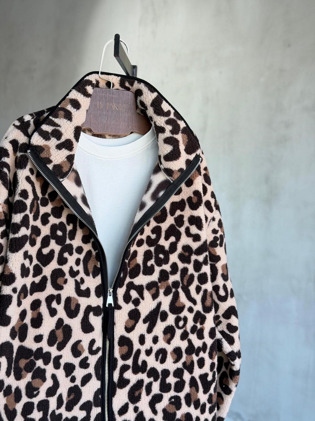 Fermuarlı Leopar Desenli Peluş Teddy Cepli Ceket (Kahve)  