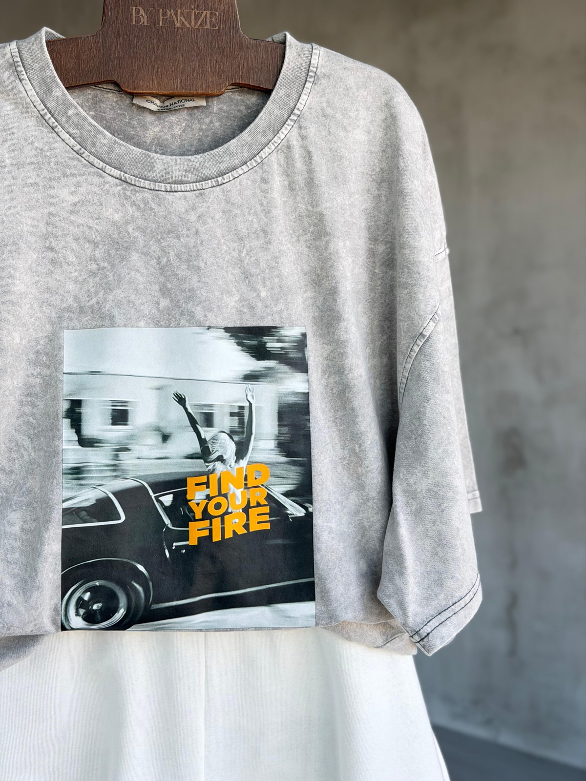 Fınd Your Fıre Yazı Baskılı Oversize Tişört (Gri)