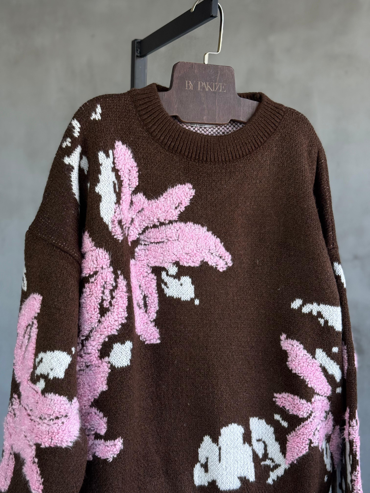 Floral Çiçek Desenli Tasarım Kazak (Pembe)