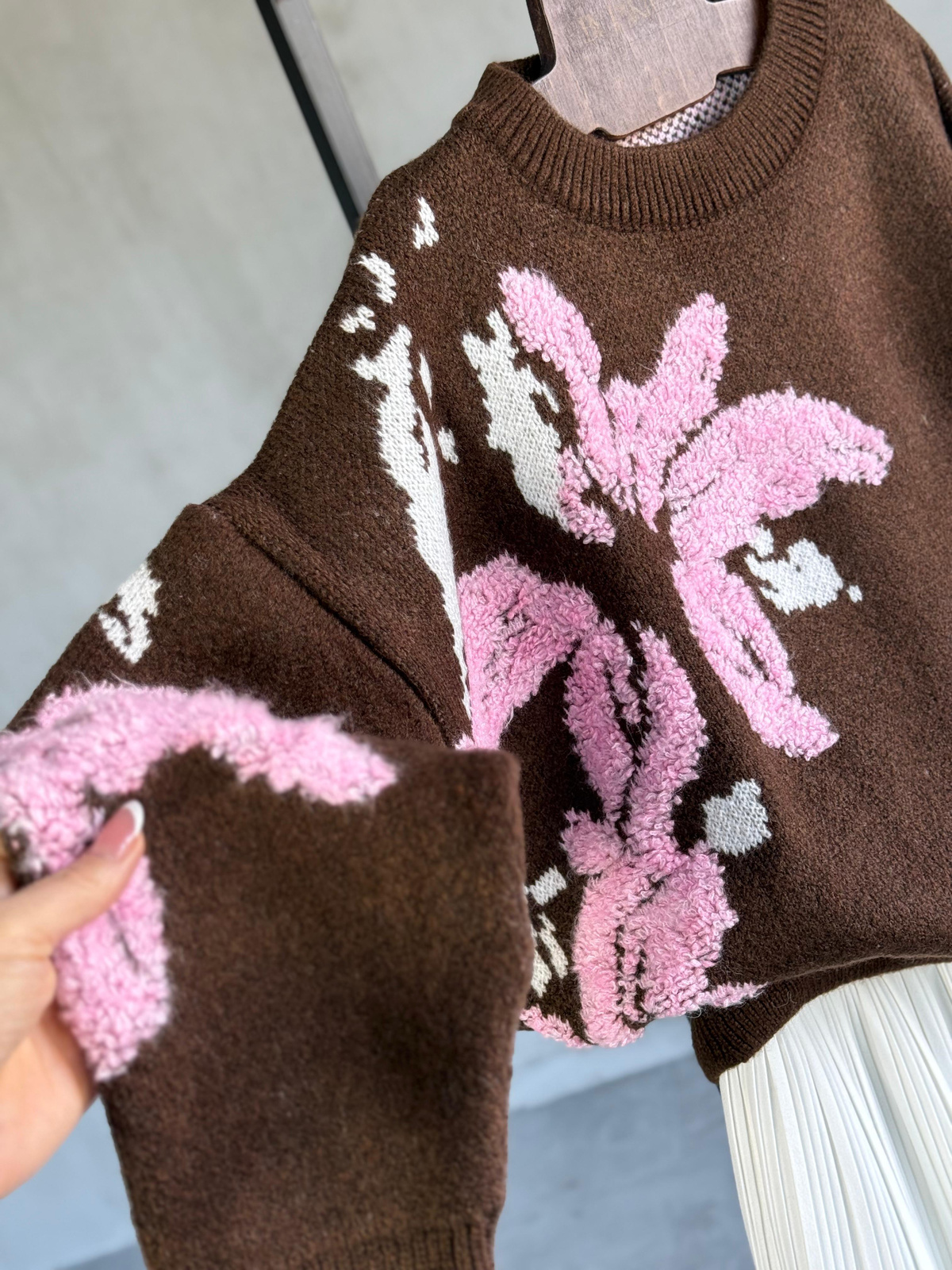 Floral Çiçek Desenli Tasarım Kazak (Pembe)