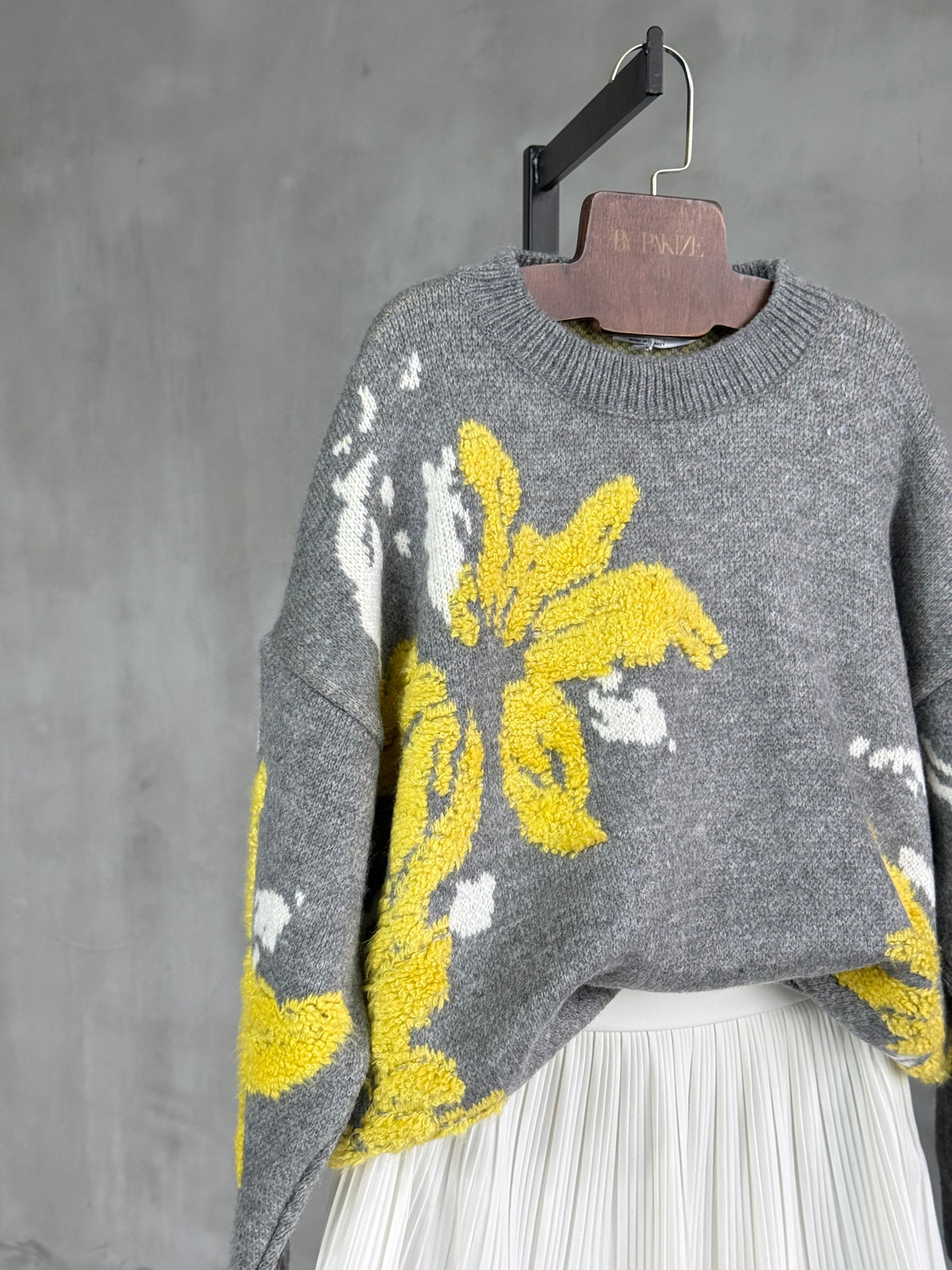 Floral Çiçek Desenli Tasarım Kazak (Sarı) 