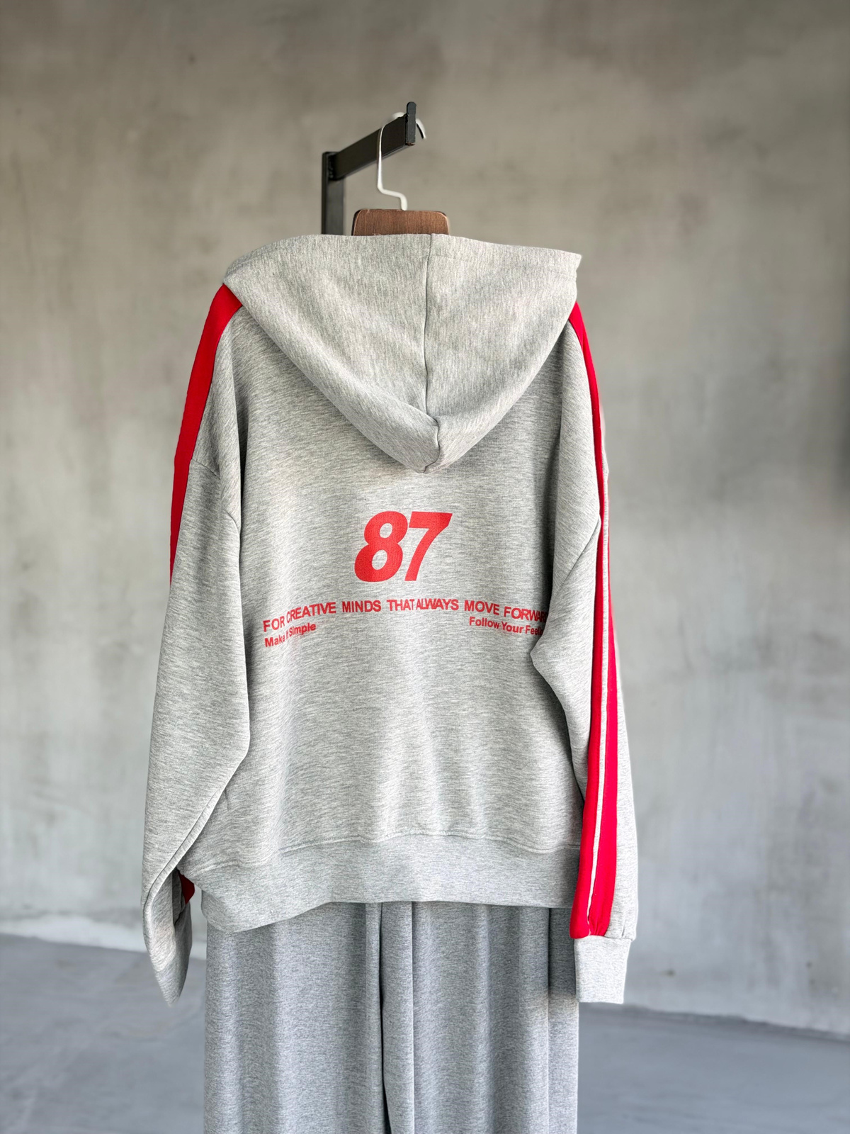 FREE MODE 87 Kolej Ruhlu Şerit Detaylı Oversize Sweatshirt (Gri)