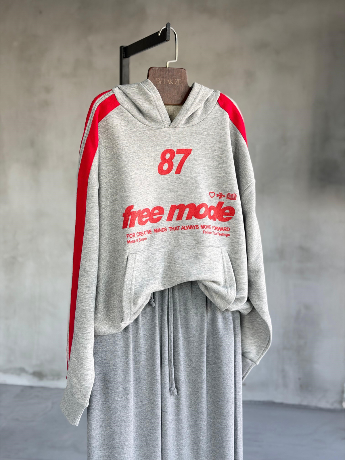 FREE MODE 87 Kolej Ruhlu Şerit Detaylı Oversize Sweatshirt (Gri)