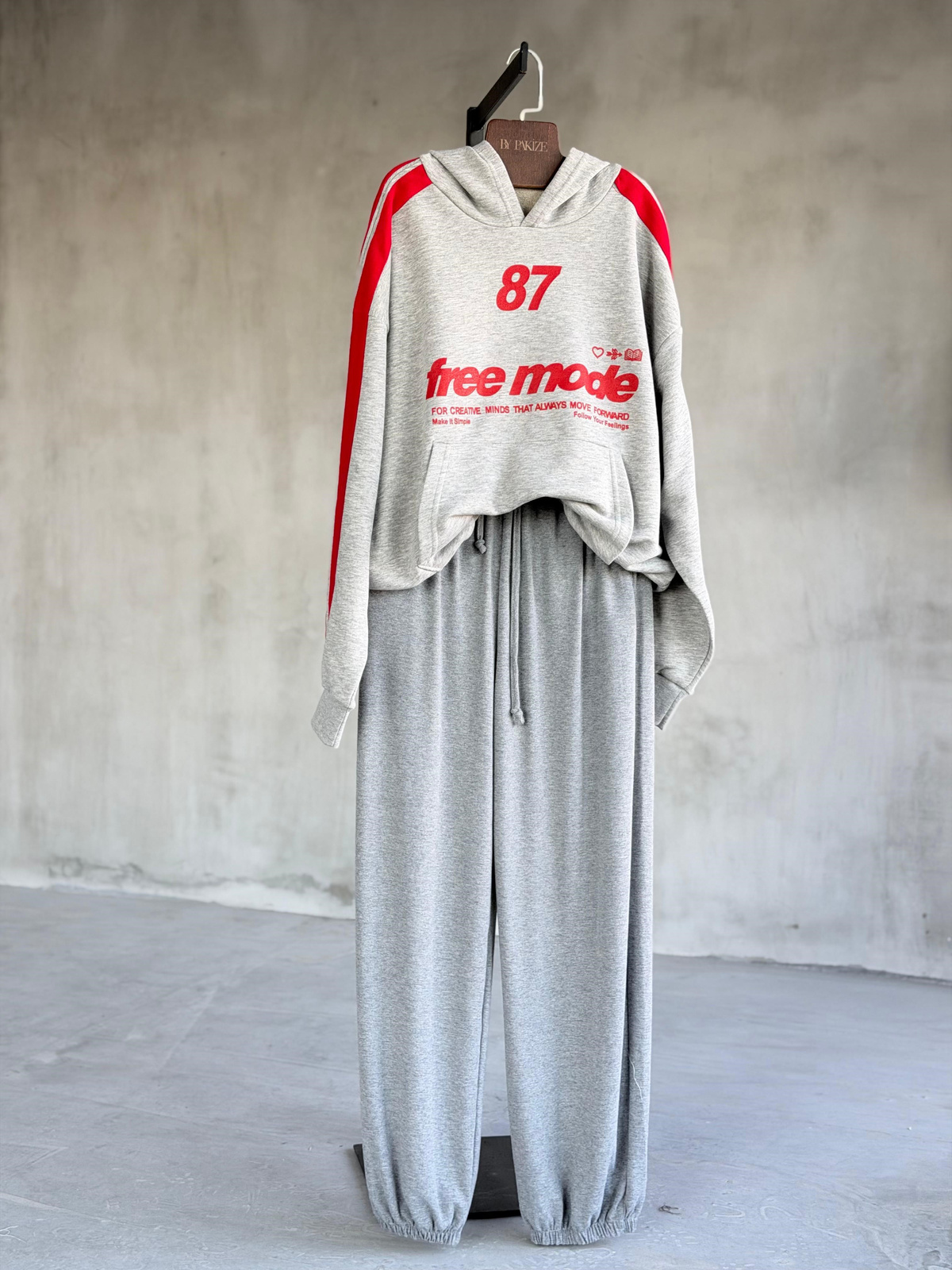 FREE MODE 87 Kolej Ruhlu Şerit Detaylı Oversize Sweatshirt (Gri)