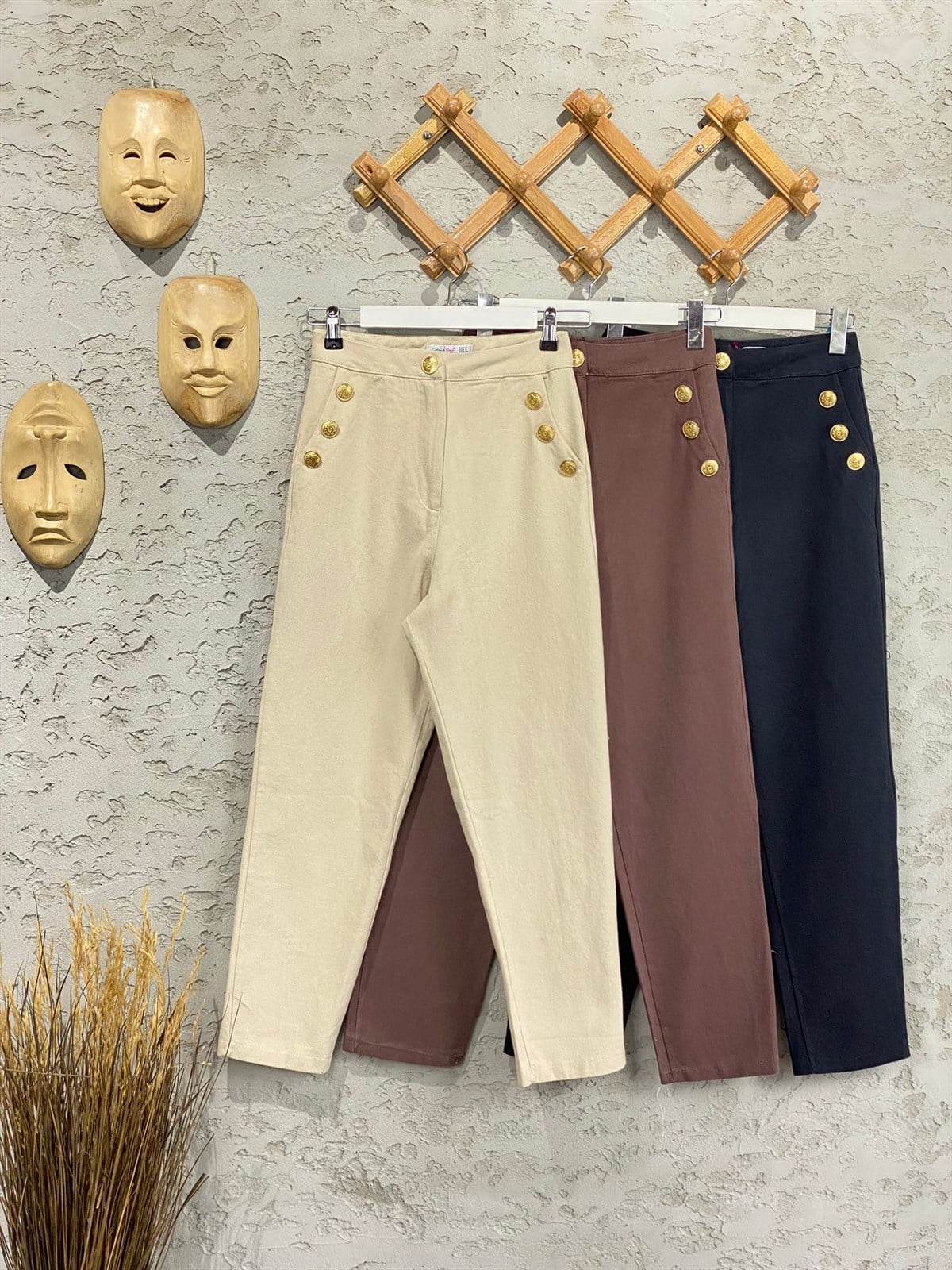 Gabardin Doku Gold Tasarım Düğmeli Pantolon (Siyah)